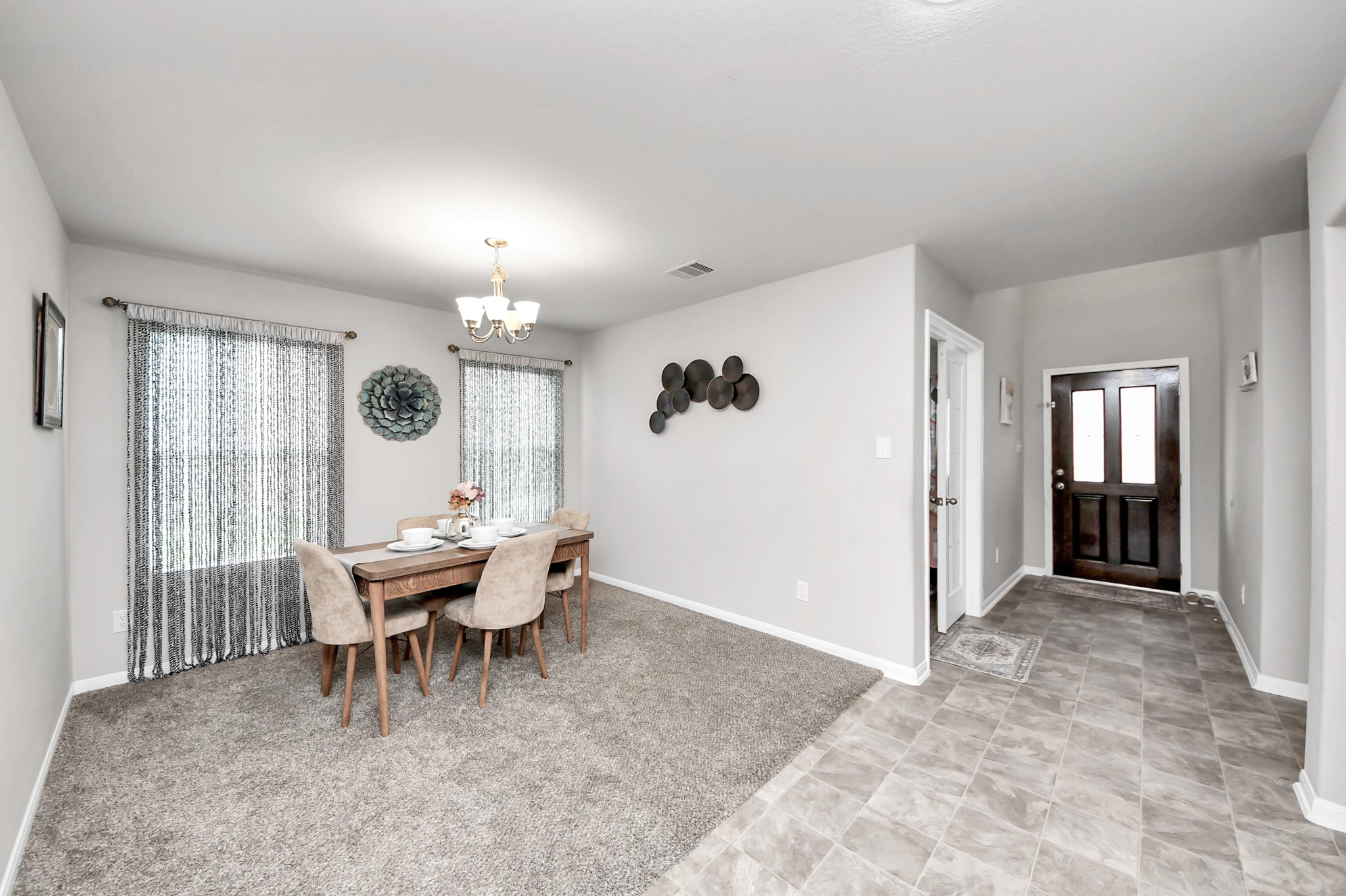 2918 Silverhorn Lane Property Photo 12