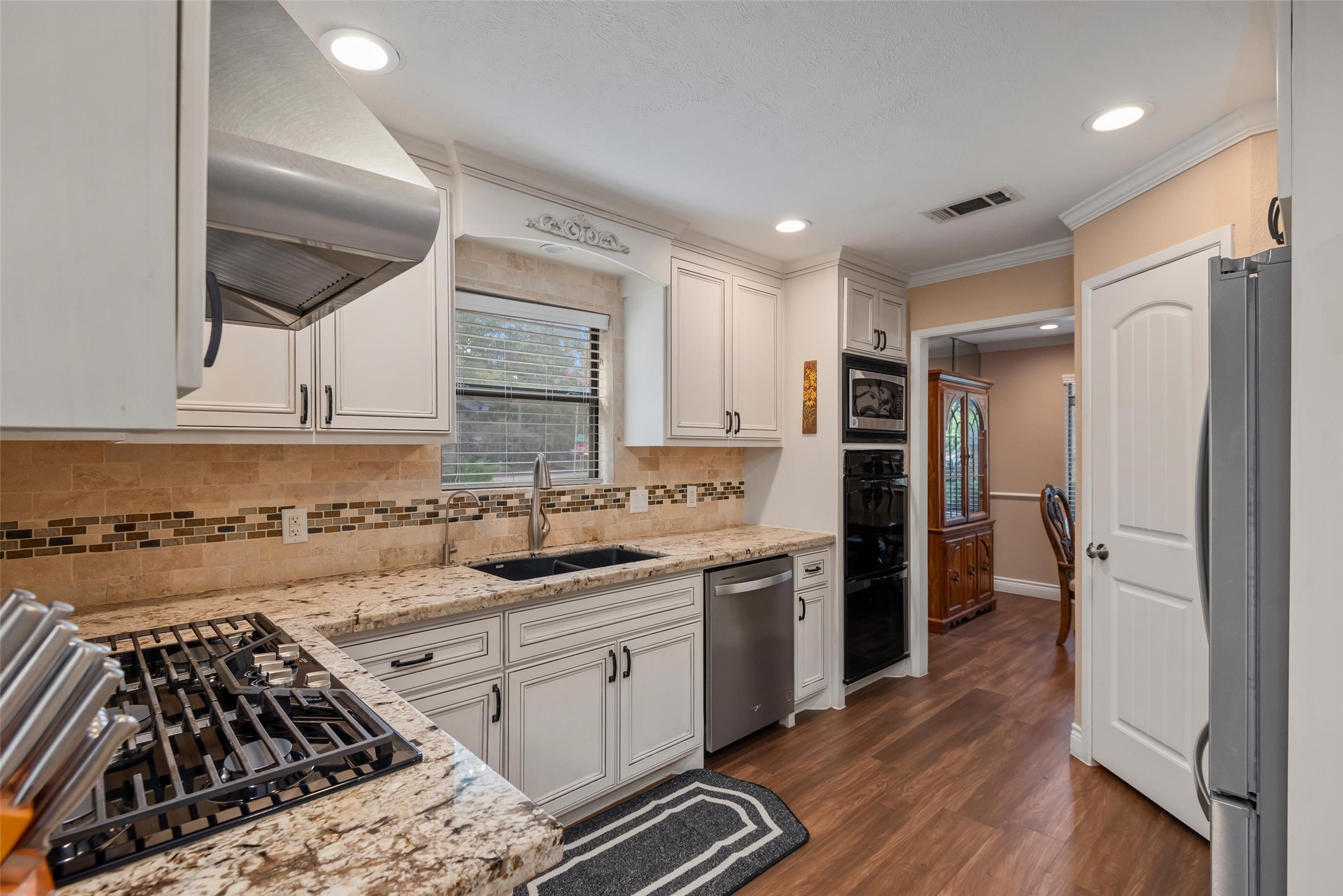 4006 Flint Creek Drive Property Photo 15