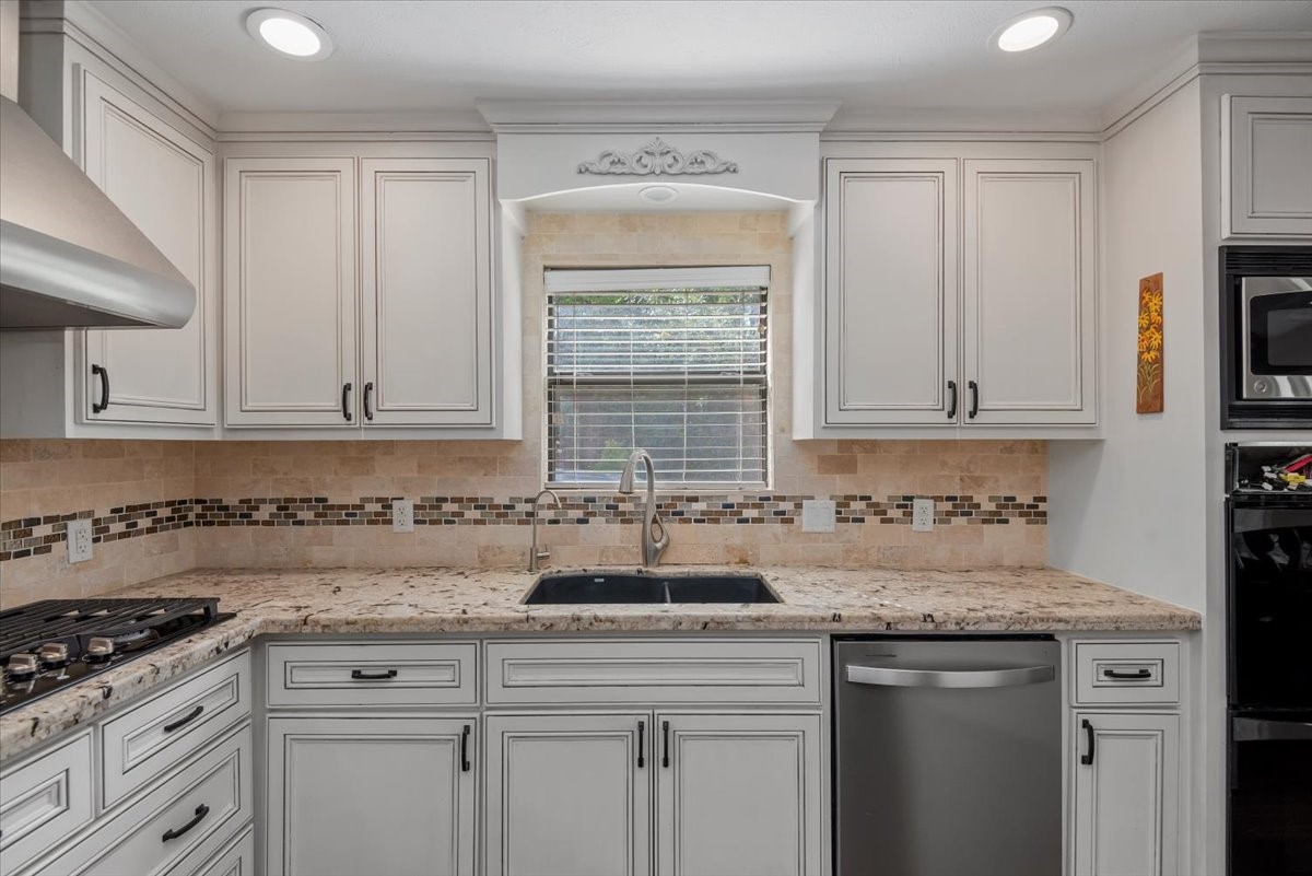 4006 Flint Creek Drive Property Photo 17