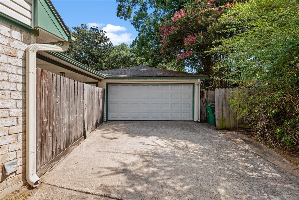 4006 Flint Creek Drive Property Photo 33