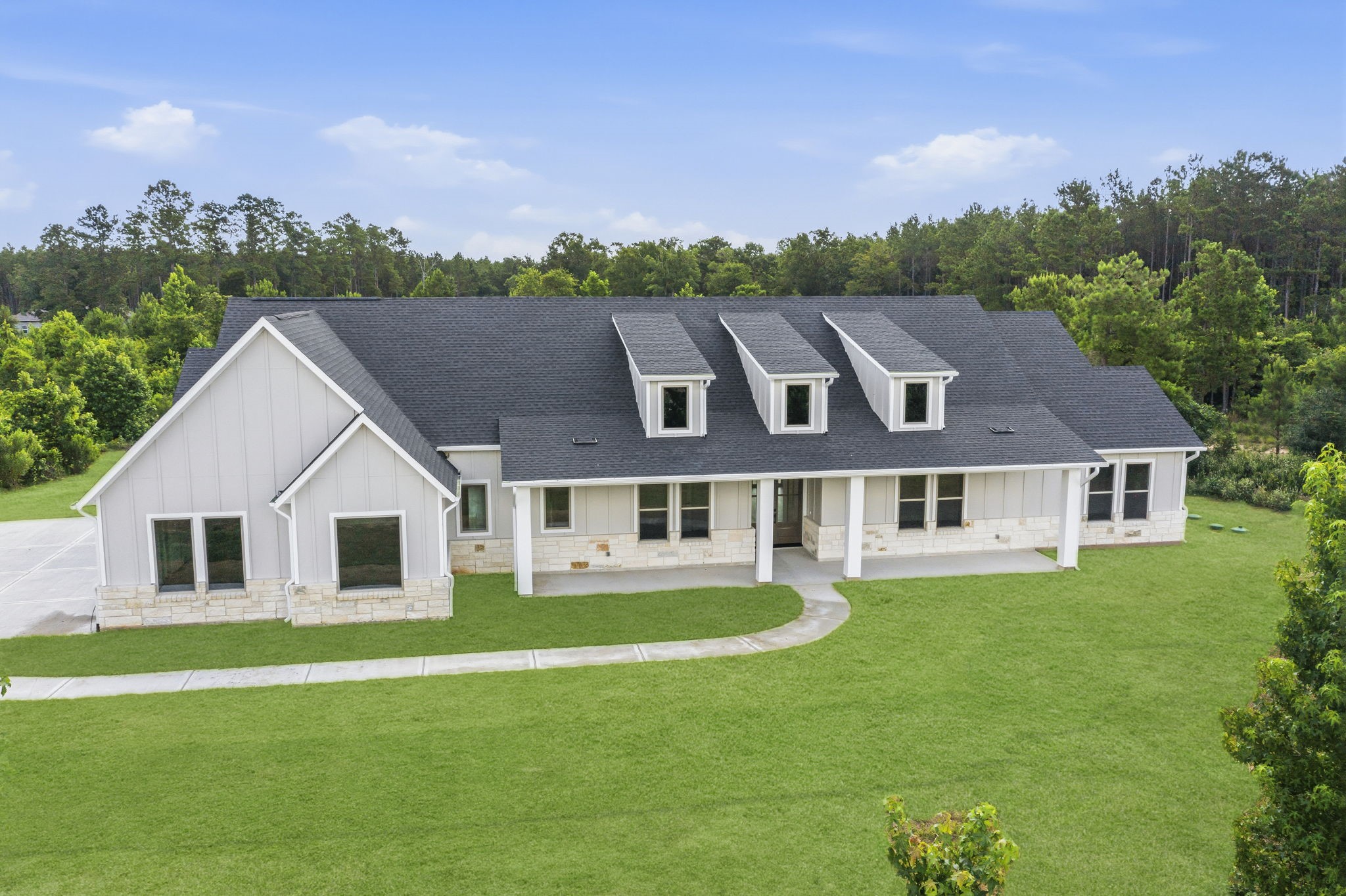 16140 Forest Mill Road Property Photo