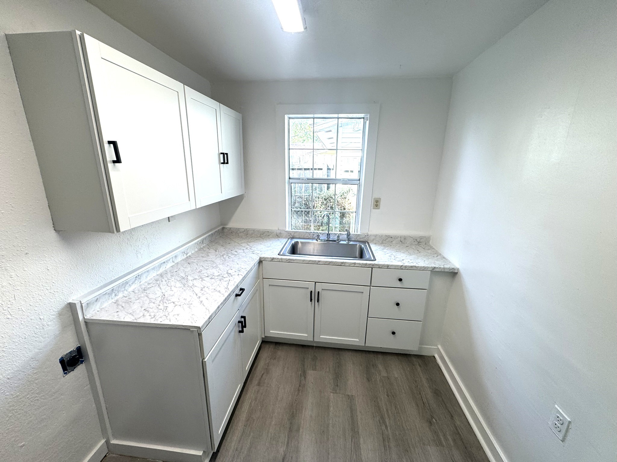 3007 Meadowlane Street Property Photo 6