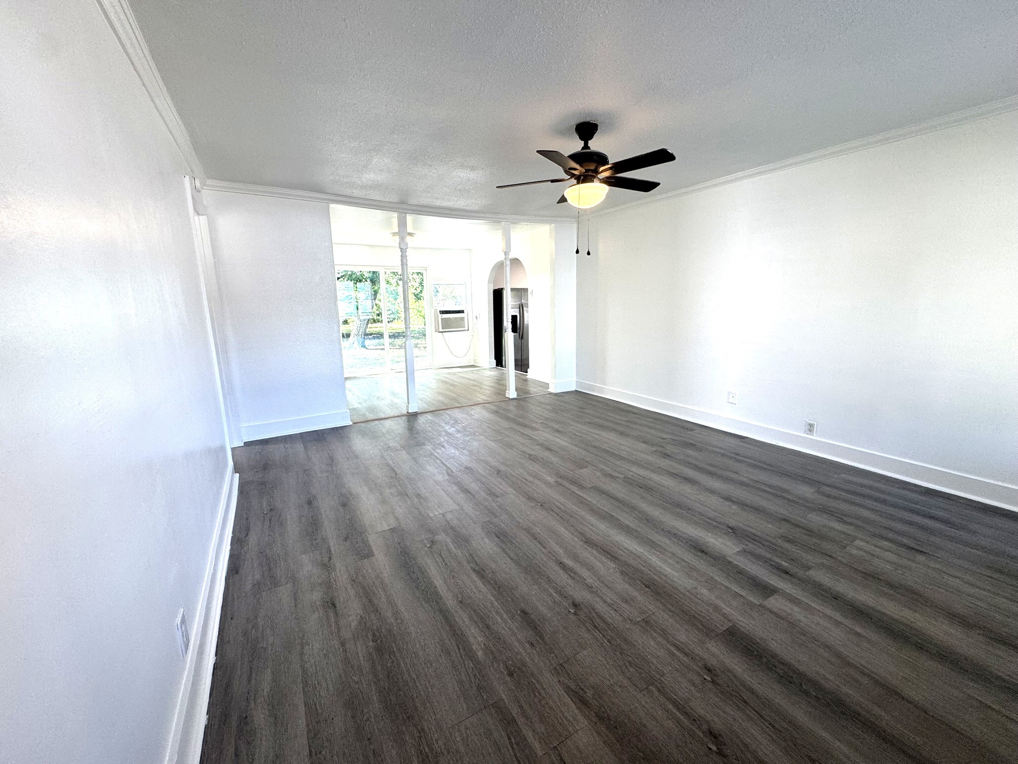 3007 Meadowlane Street Property Photo 12
