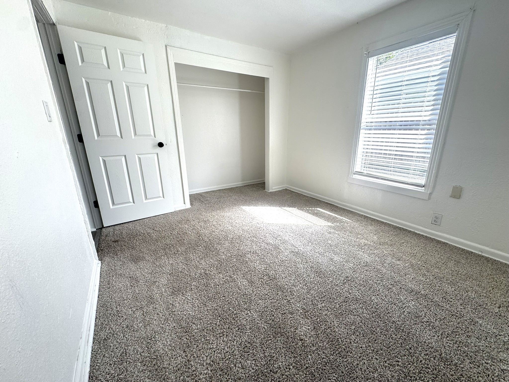 3007 Meadowlane Street Property Photo 17