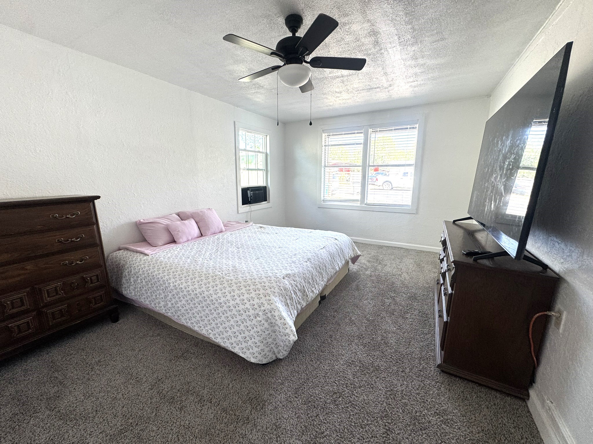 3007 Meadowlane Street Property Photo 23