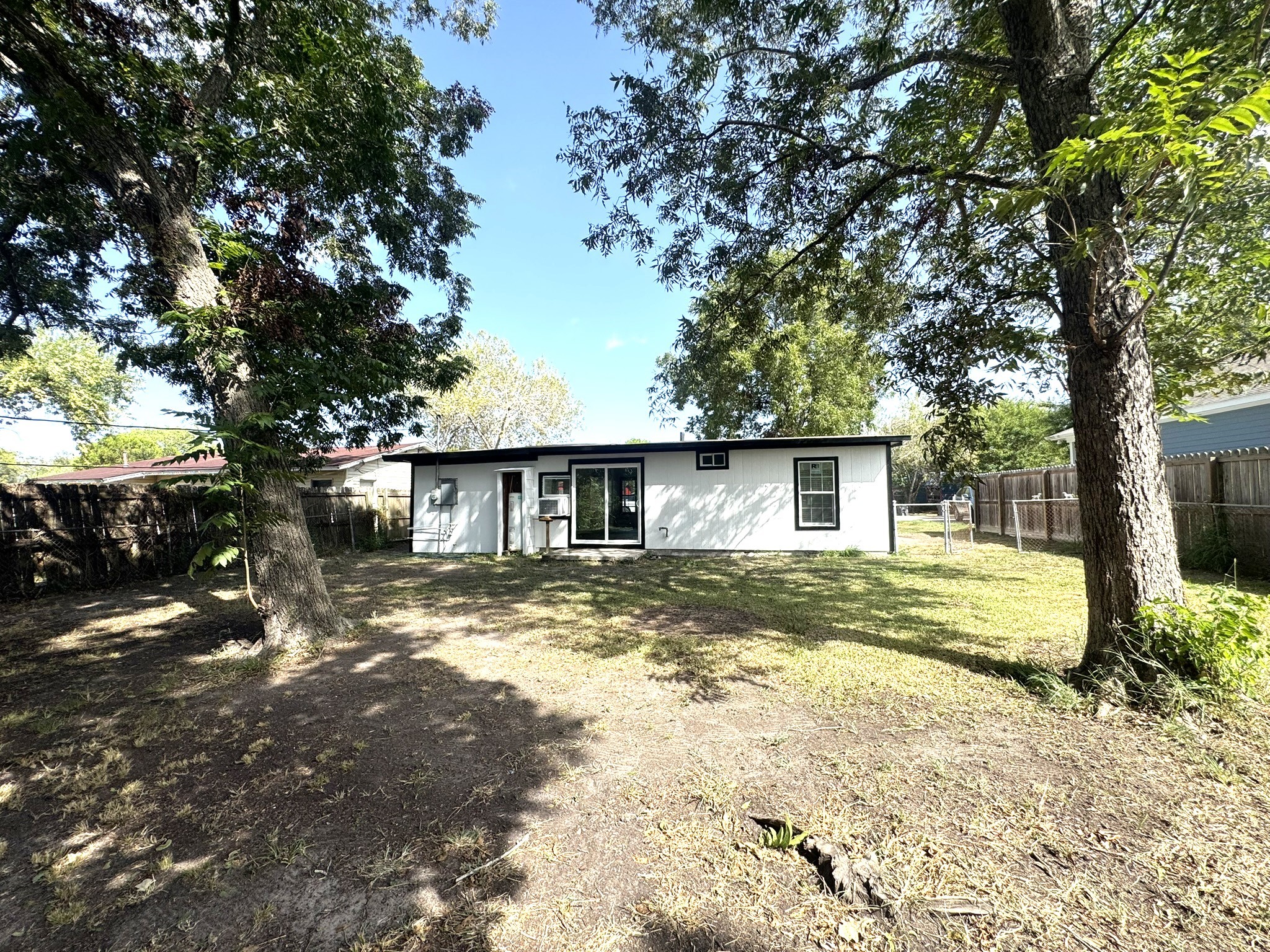 3007 Meadowlane Street Property Photo 24