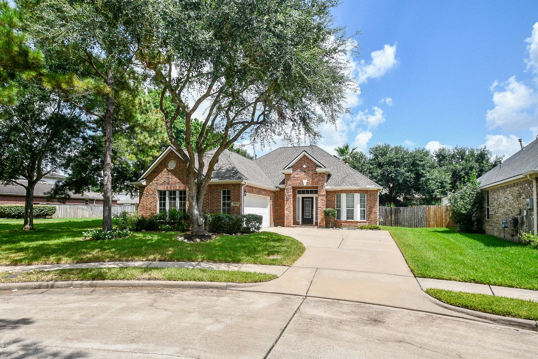 4703 Camden Brook Lane Property Photo 3