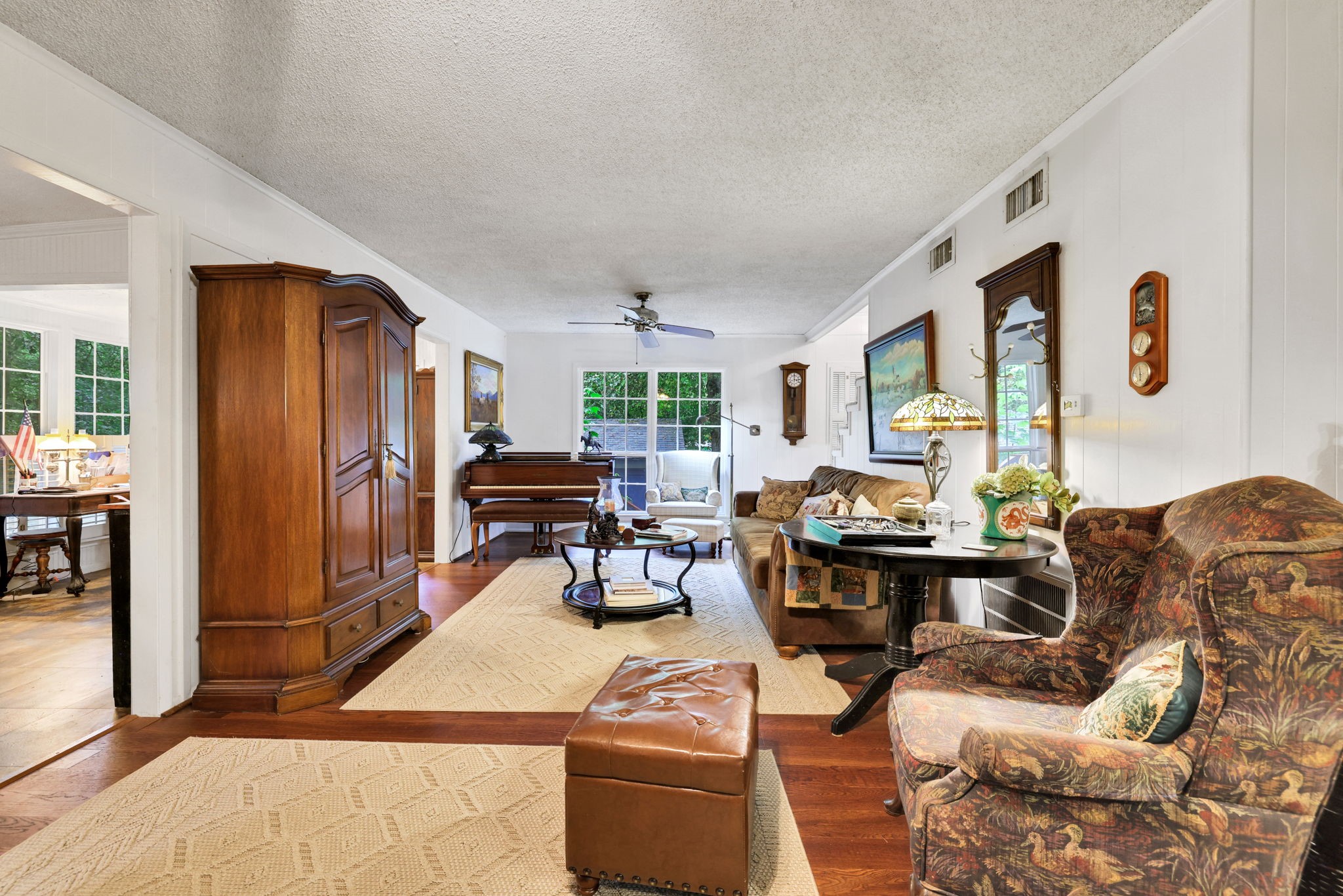 300 Timber Drive Property Photo 12