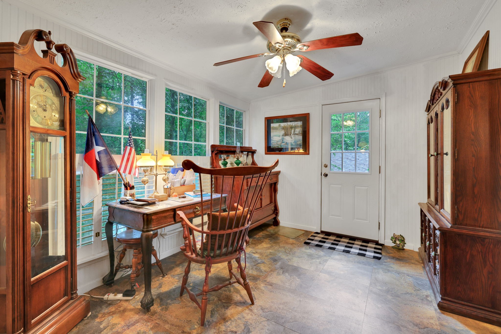 300 Timber Drive Property Photo 16