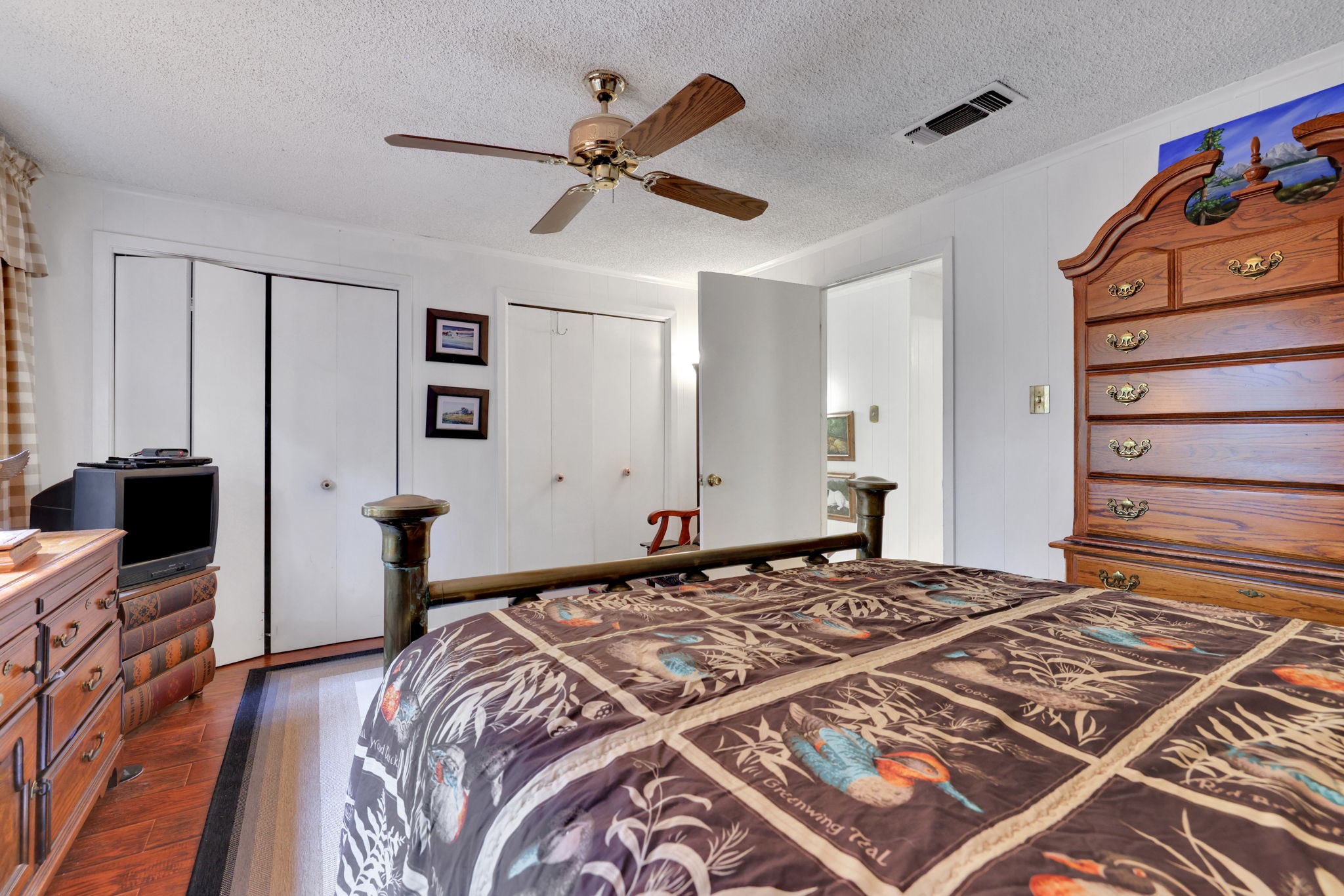 300 Timber Drive Property Photo 23