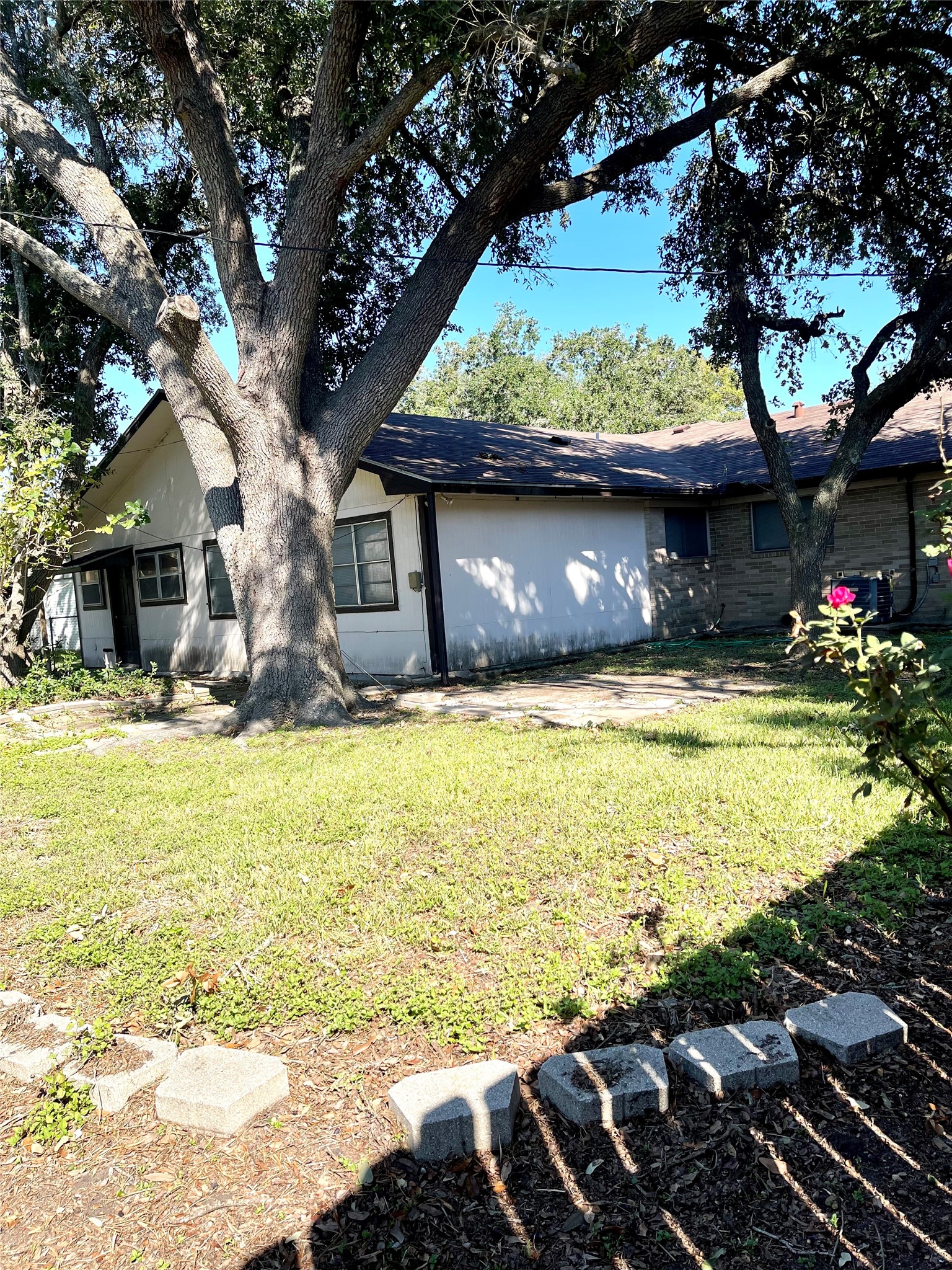 725 Westwood Drive Property Photo 30