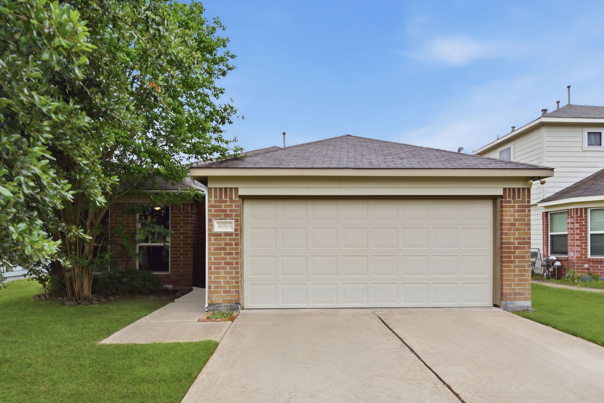 16763 N Blue Jay Lane N Property Photo 2