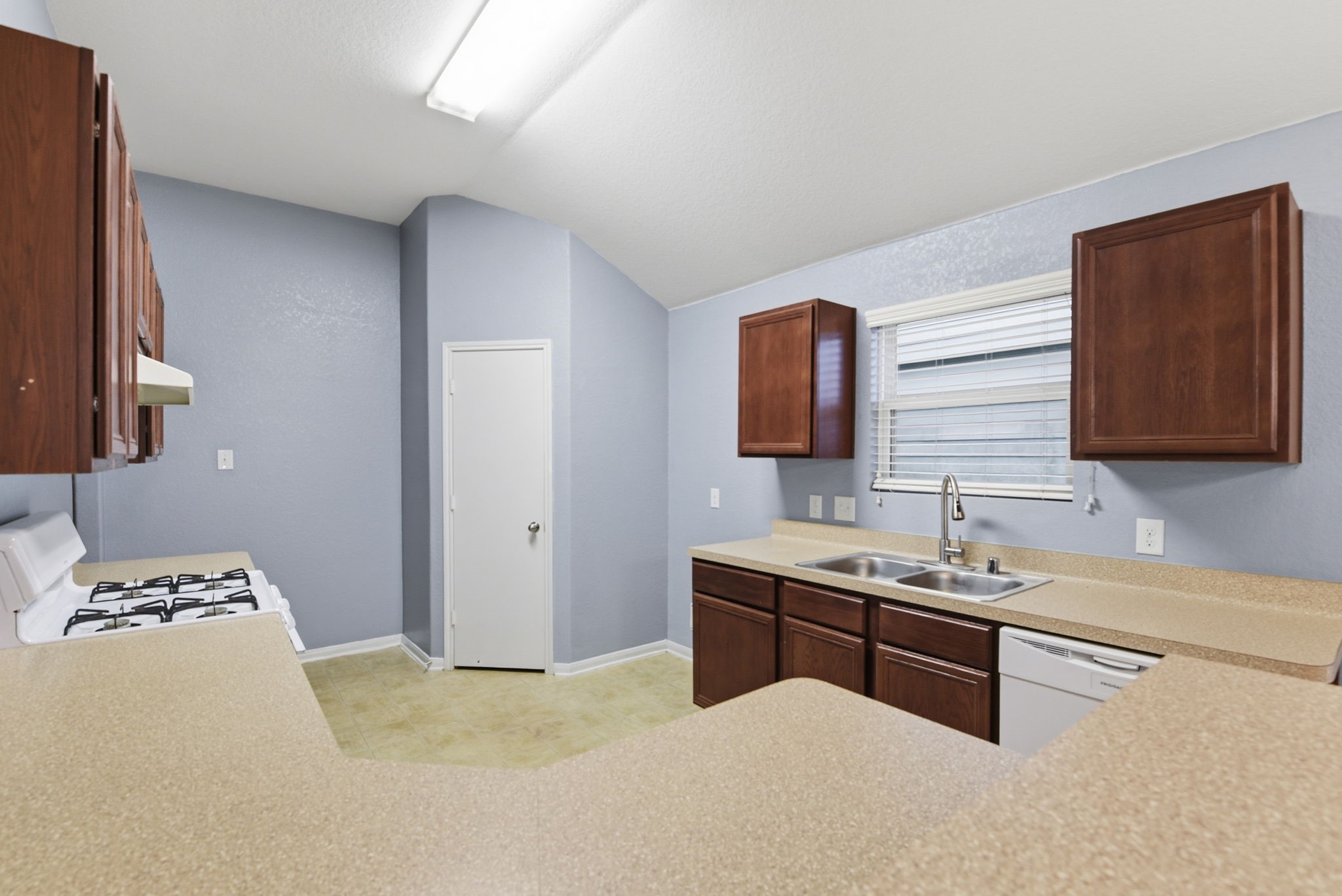 16763 N Blue Jay Lane N Property Photo 5