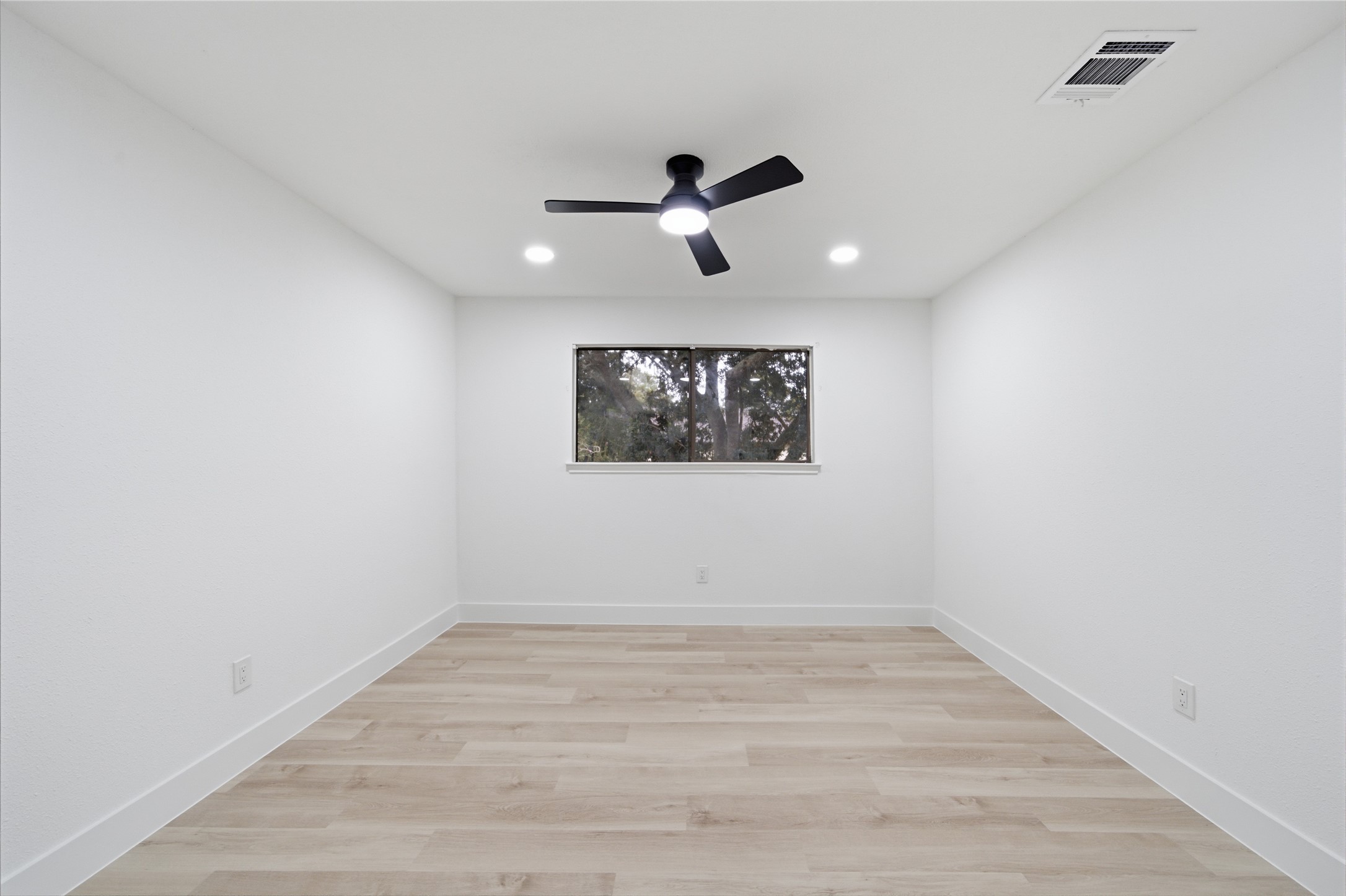 9918 Sagegreen Drive Property Photo 27
