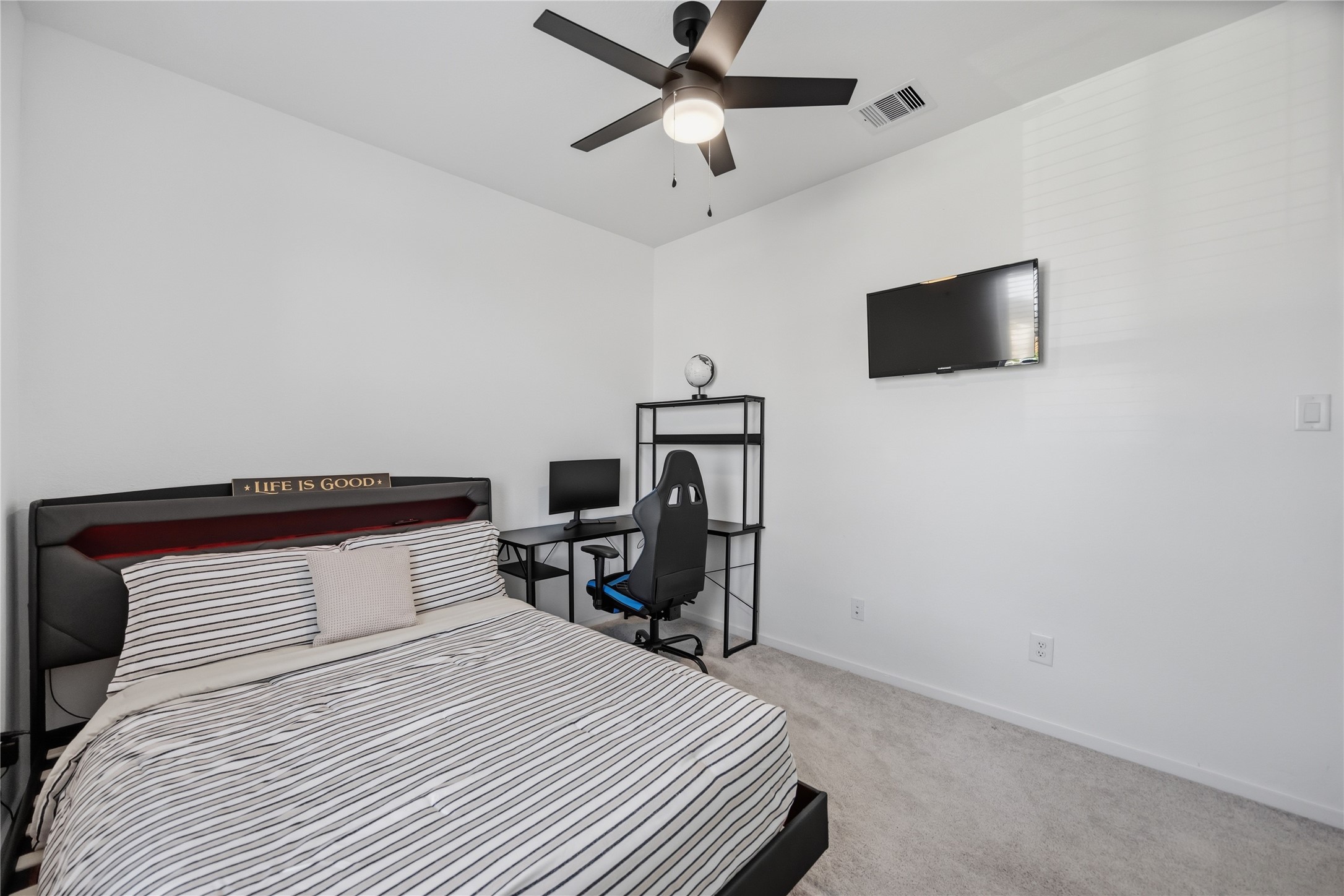2517 Lago Costa Drive Property Photo 20