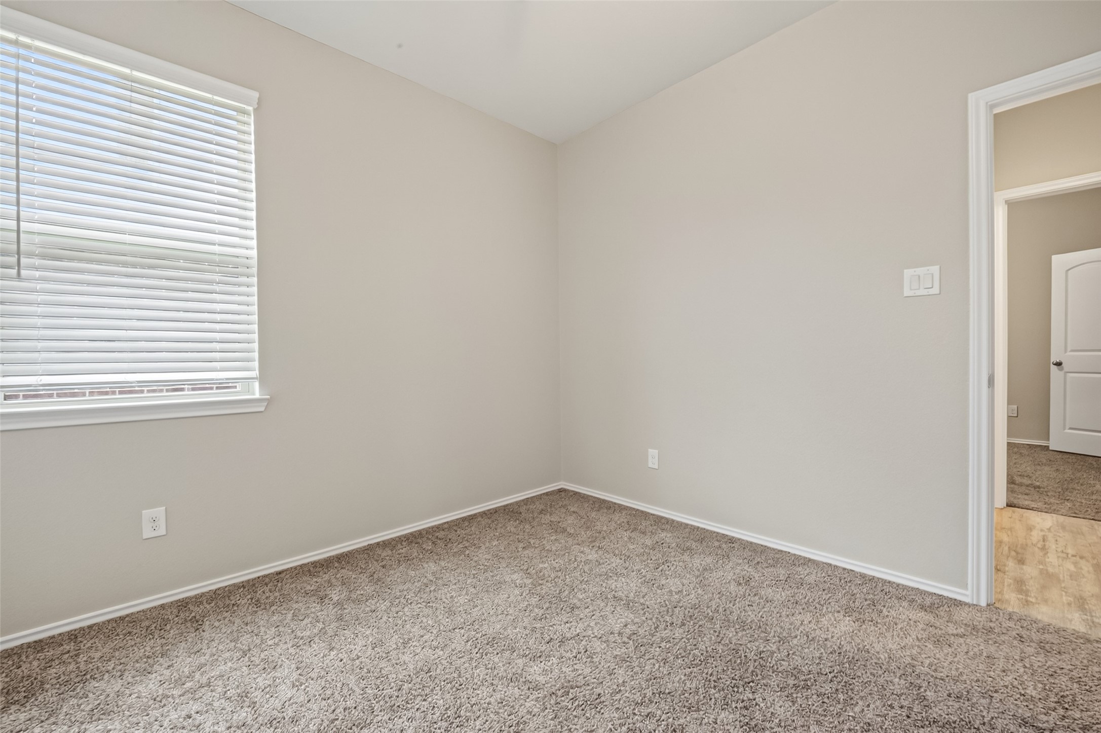 2314 Fallen Willow Court Property Photo 10