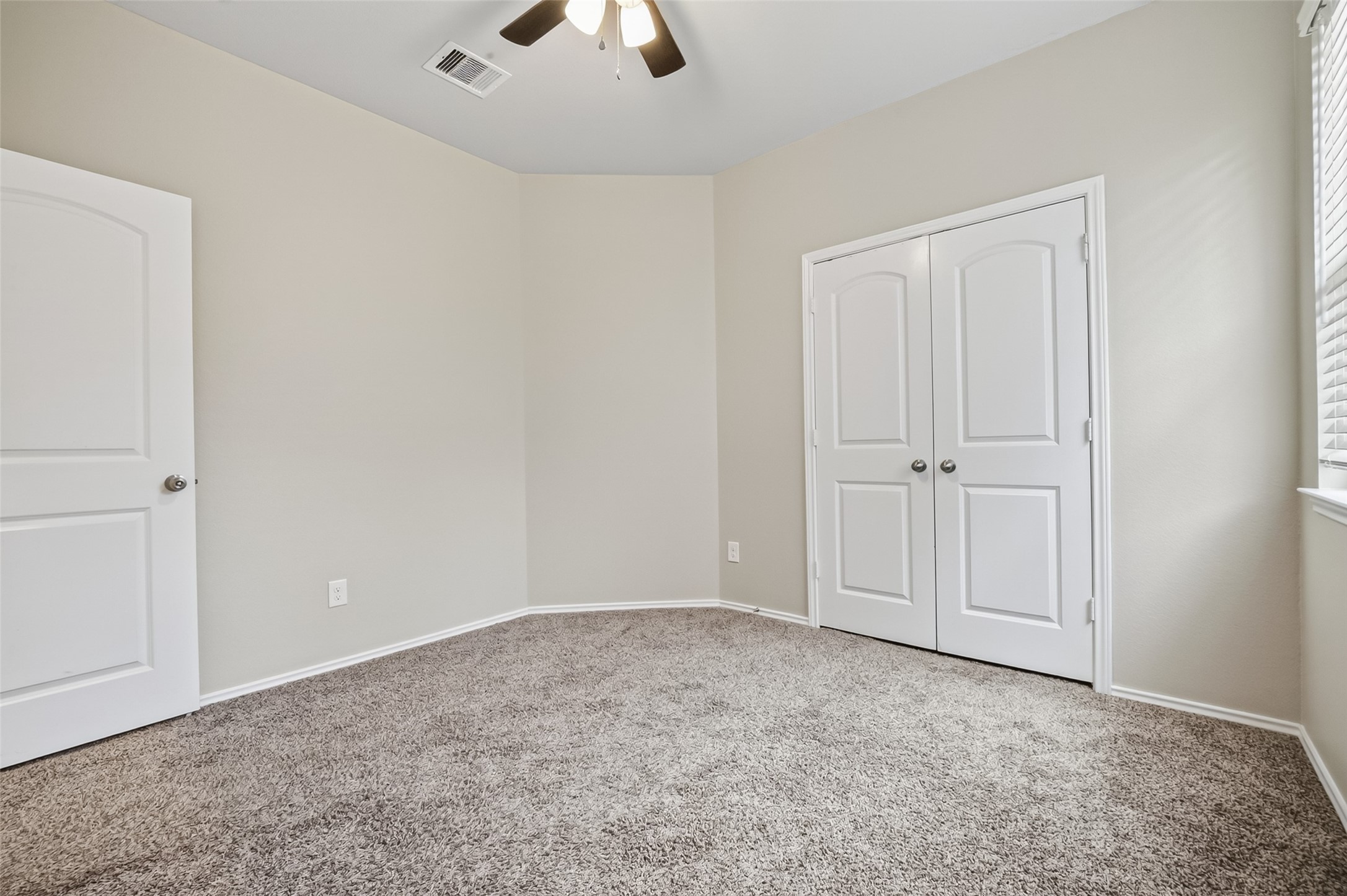 2314 Fallen Willow Court Property Photo 11