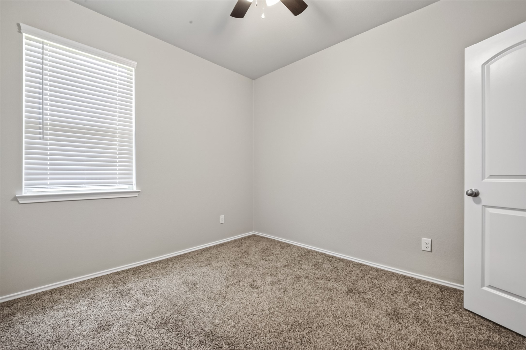 2314 Fallen Willow Court Property Photo 13
