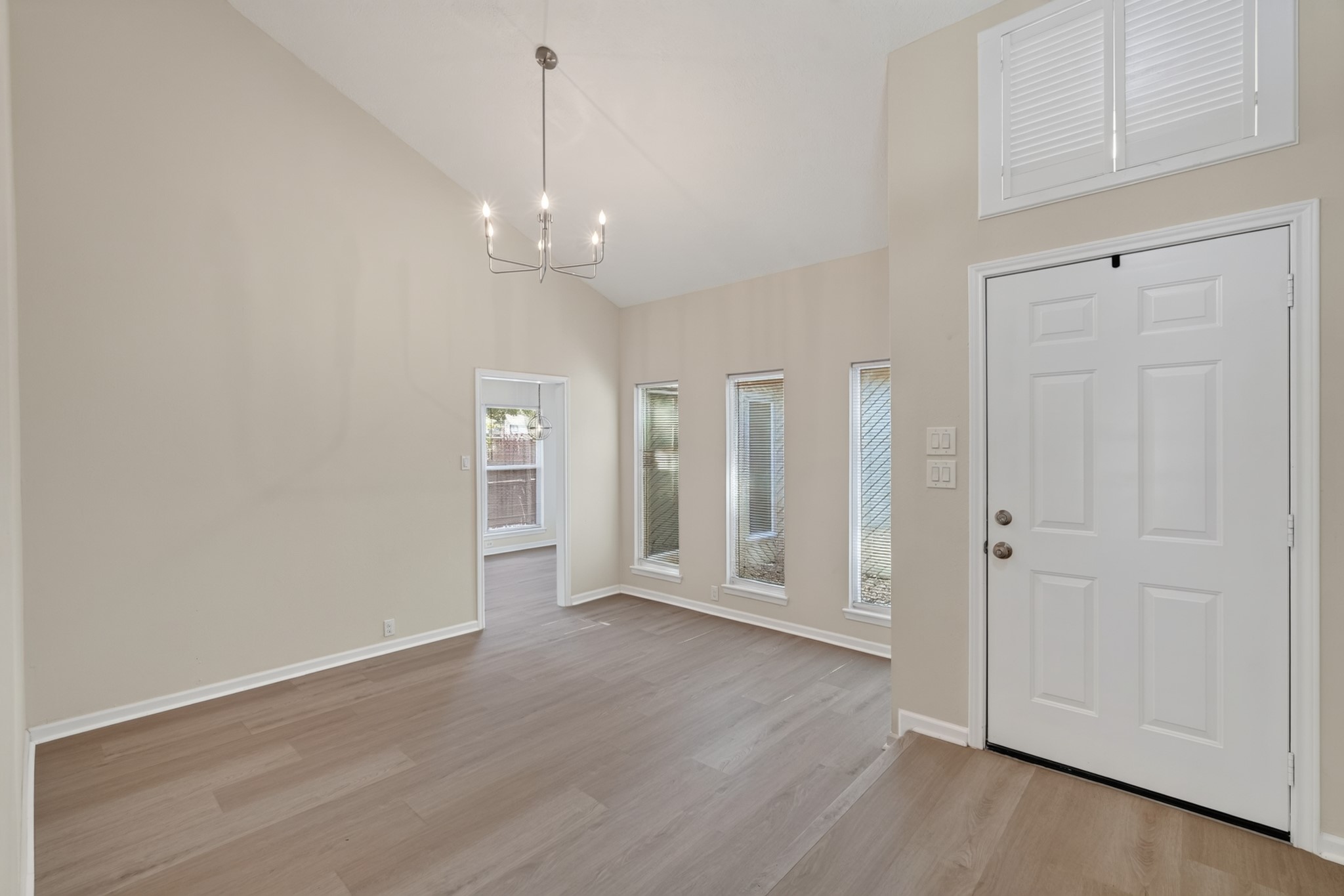 4054 Evening Trail Drive Property Photo 5