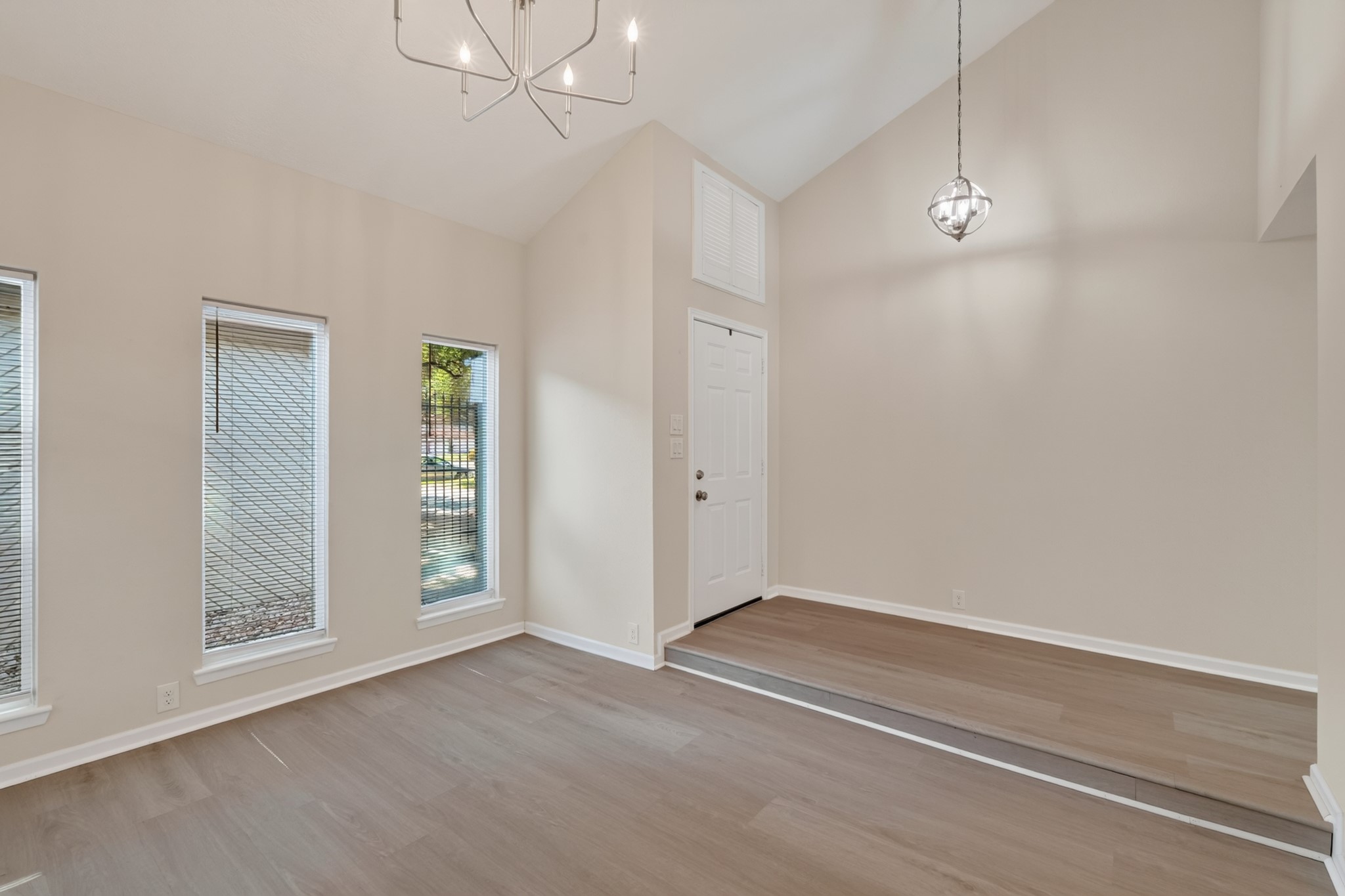 4054 Evening Trail Drive Property Photo 6