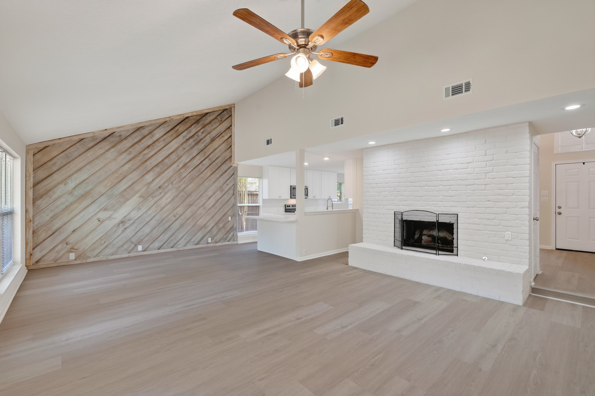 4054 Evening Trail Drive Property Photo 9