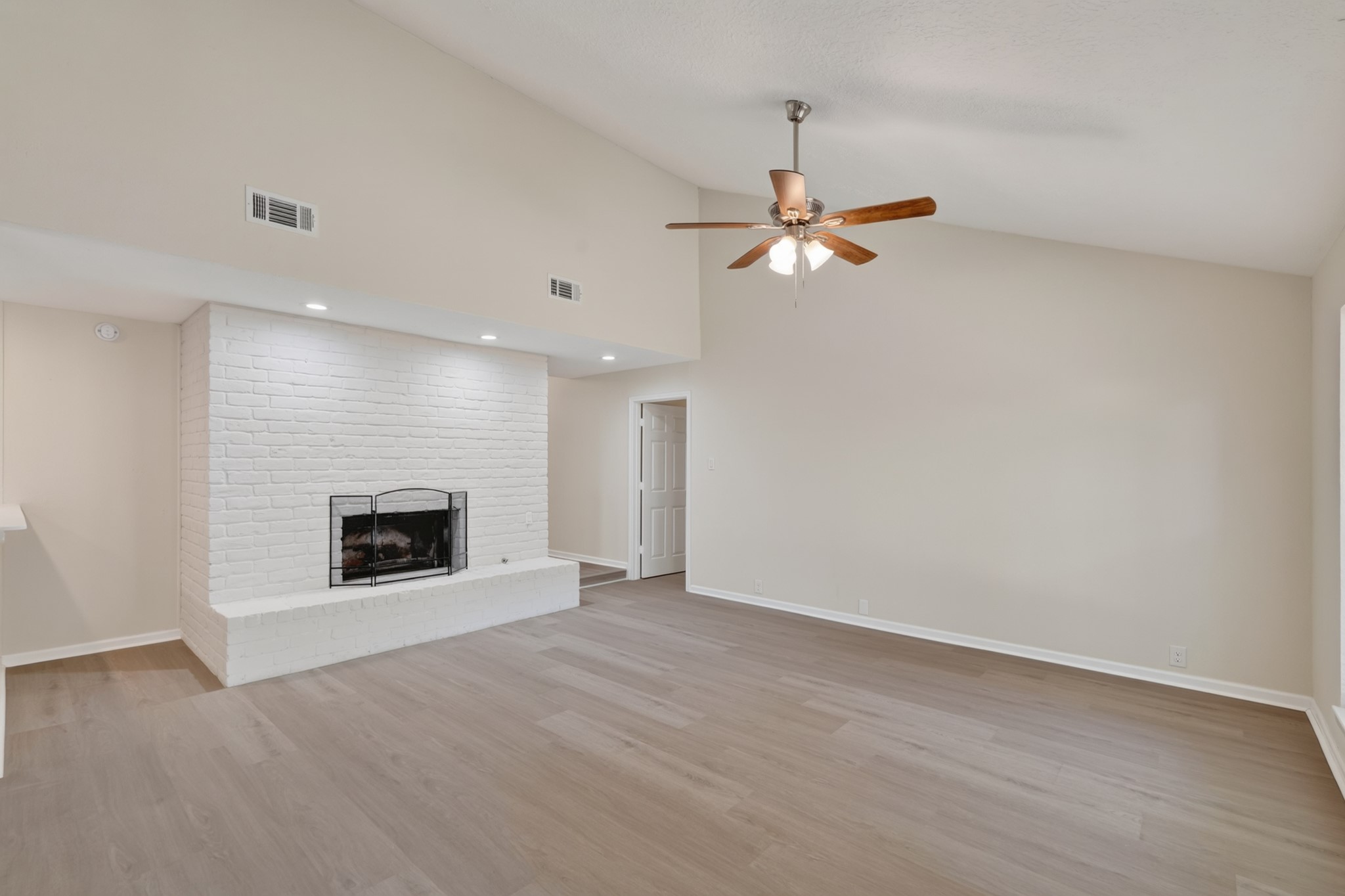 4054 Evening Trail Drive Property Photo 10