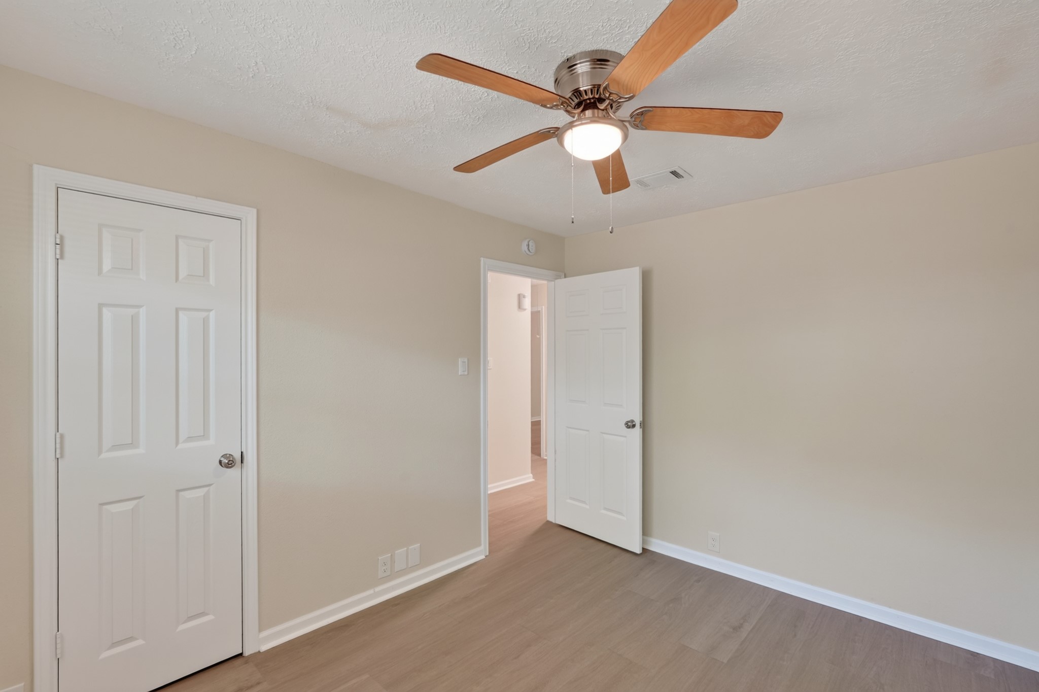 4054 Evening Trail Drive Property Photo 35