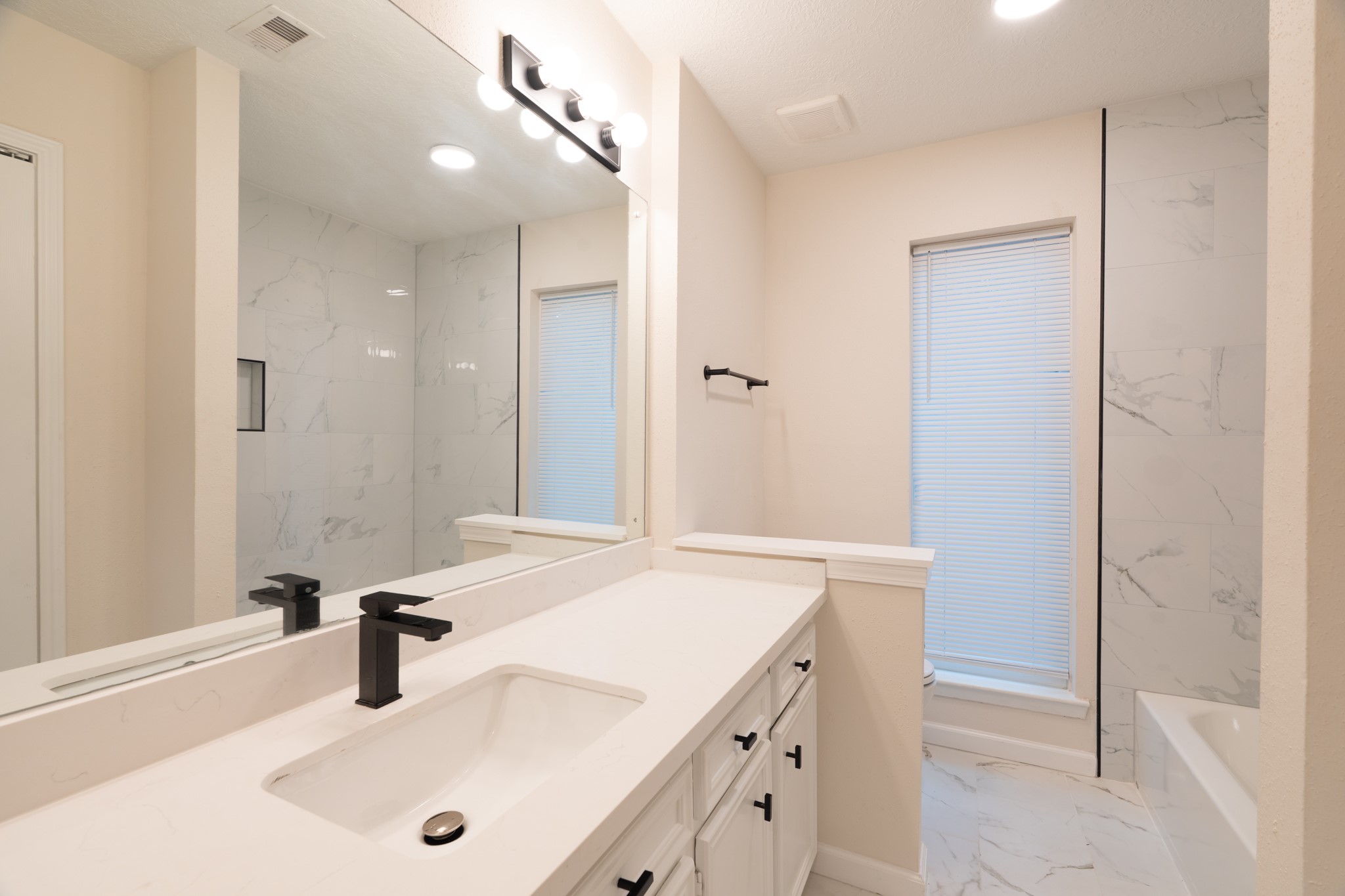 4054 Evening Trail Drive Property Photo 36