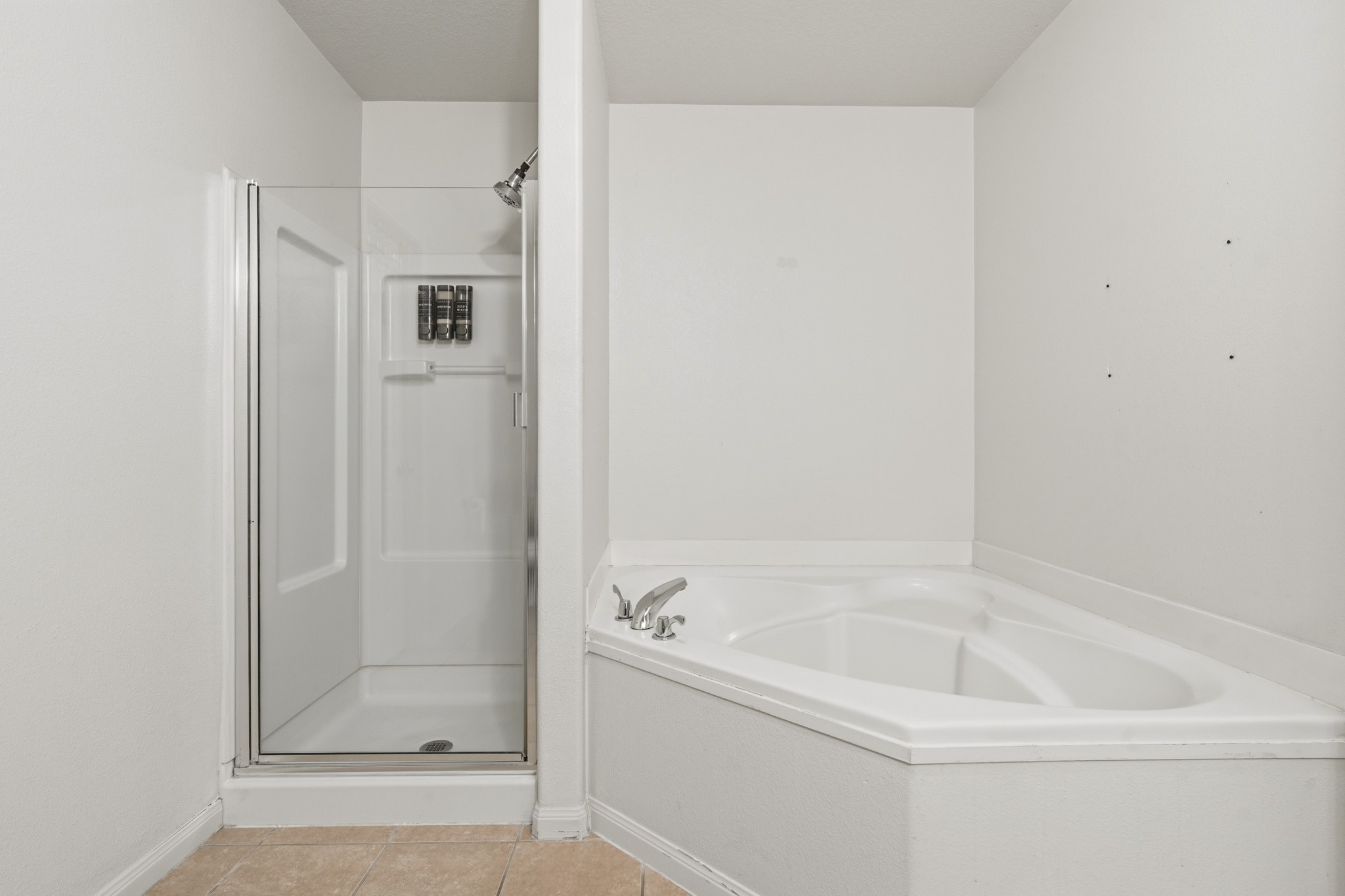 6910 Clover Walk Lane Property Photo 8