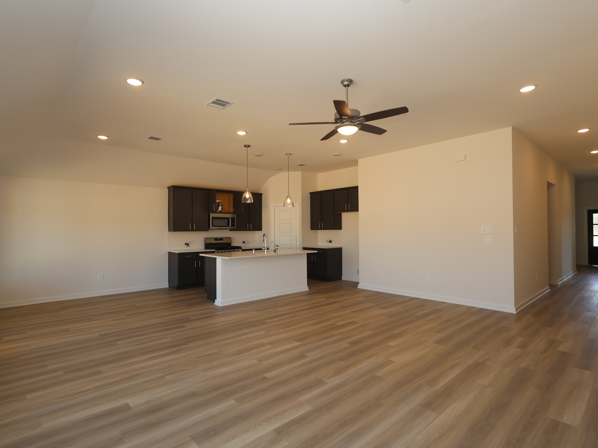 16972 Jim Sharp Drive Property Photo 9
