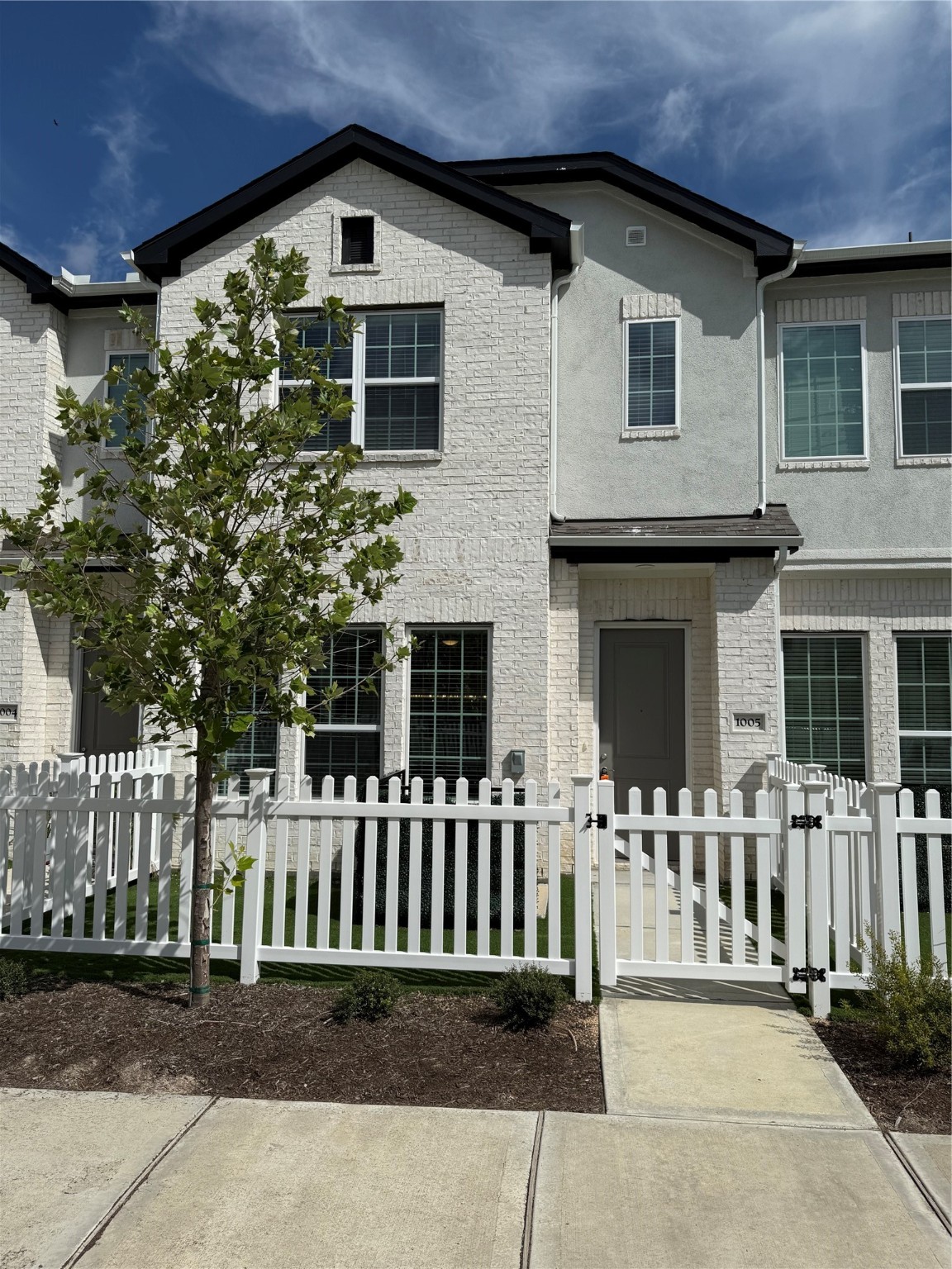 12400 Greens Road 1005 Property Photo 1