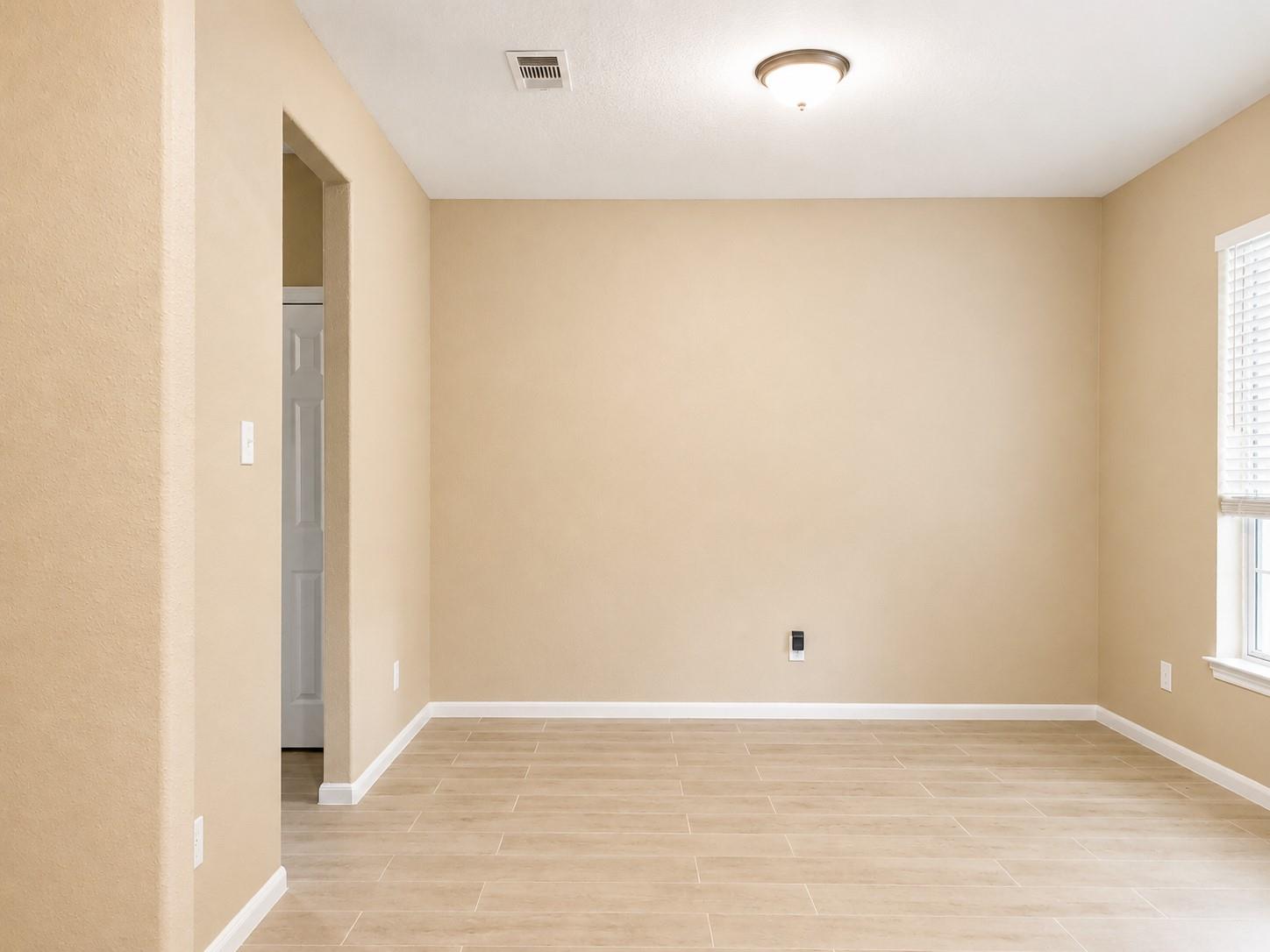 215 Doncaster Street, Conroe Tx 77303 Property Photo 2