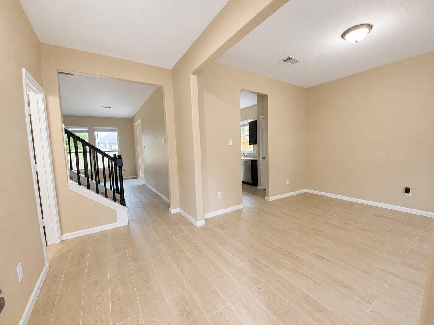 215 Doncaster Street, Conroe Tx 77303 Property Photo 5