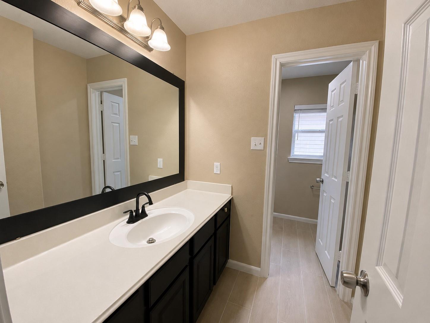 215 Doncaster Street, Conroe Tx 77303 Property Photo 24