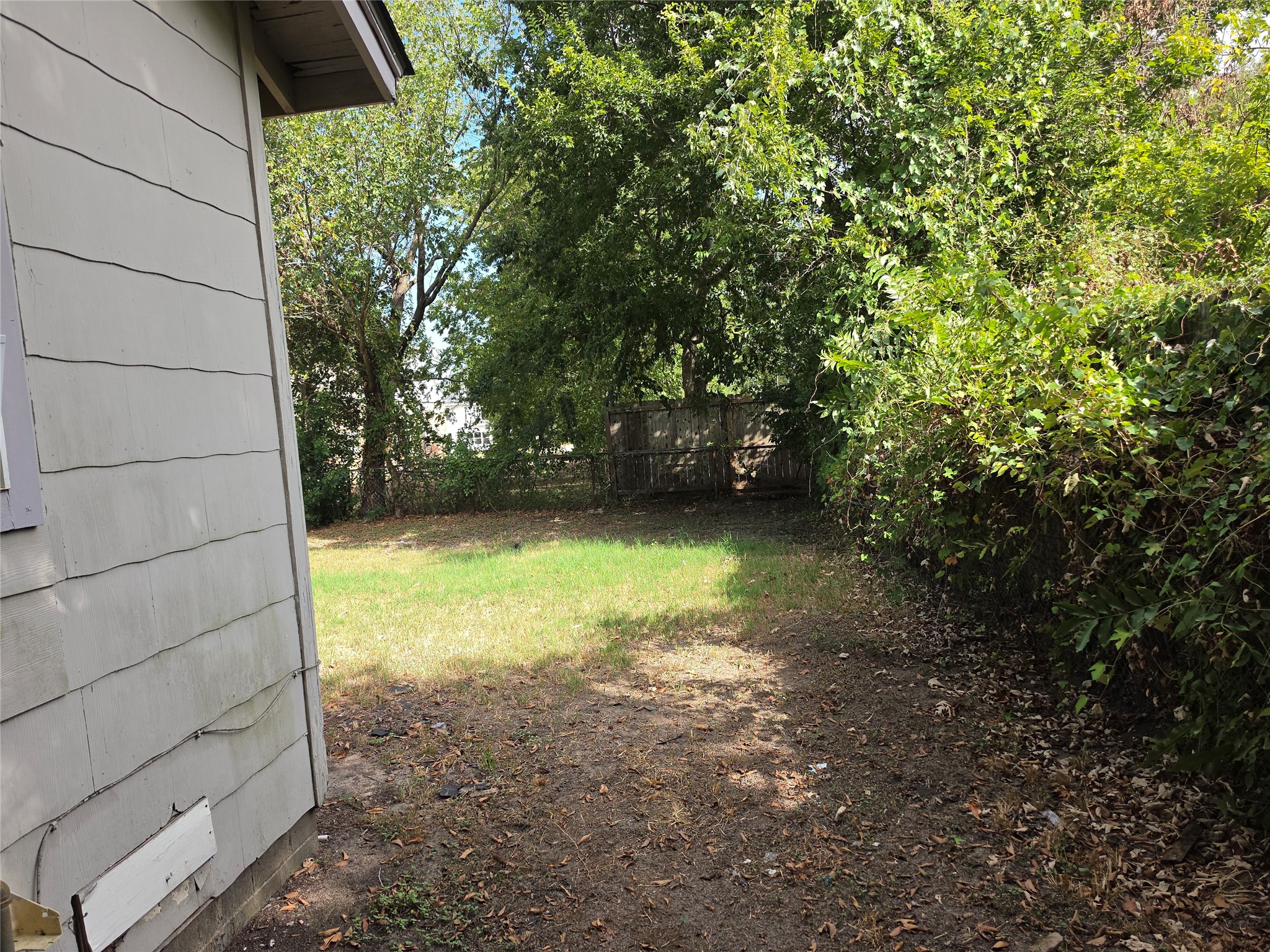 505 Teague Street Property Photo 8