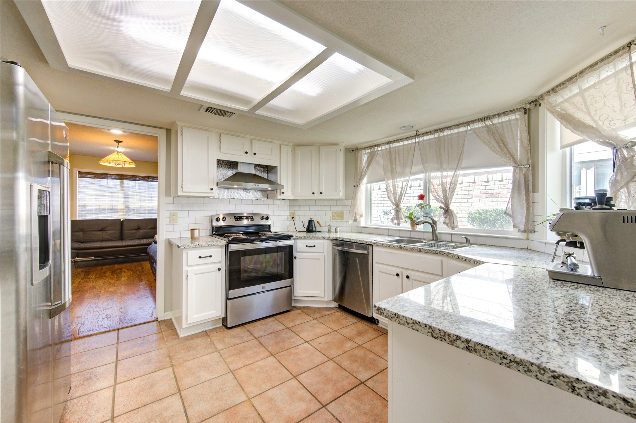 3119 The Highlands Drive Property Photo 15