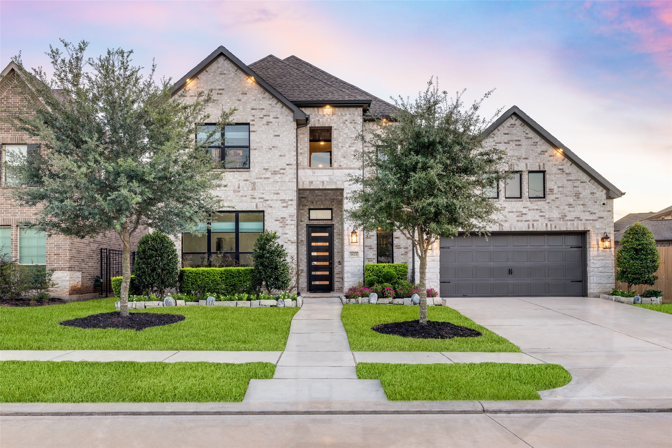 1423 Hackberry Heights Drive Property Photo 1