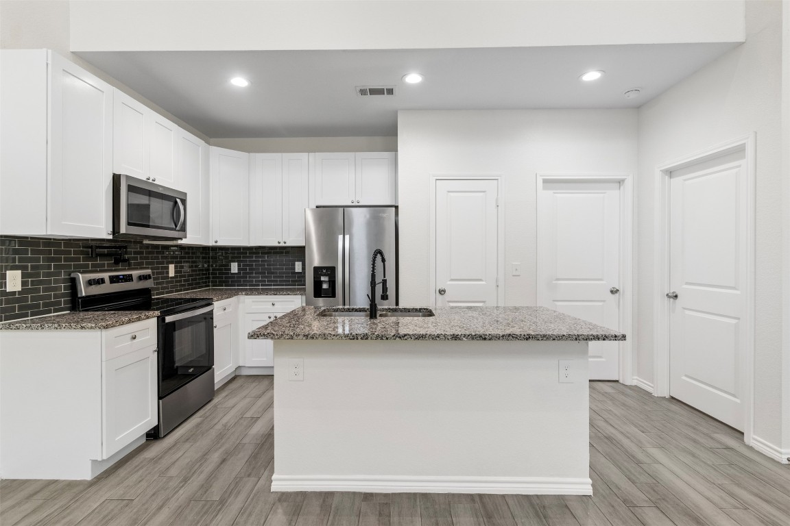 14986 Bonham Lane Property Photo 8