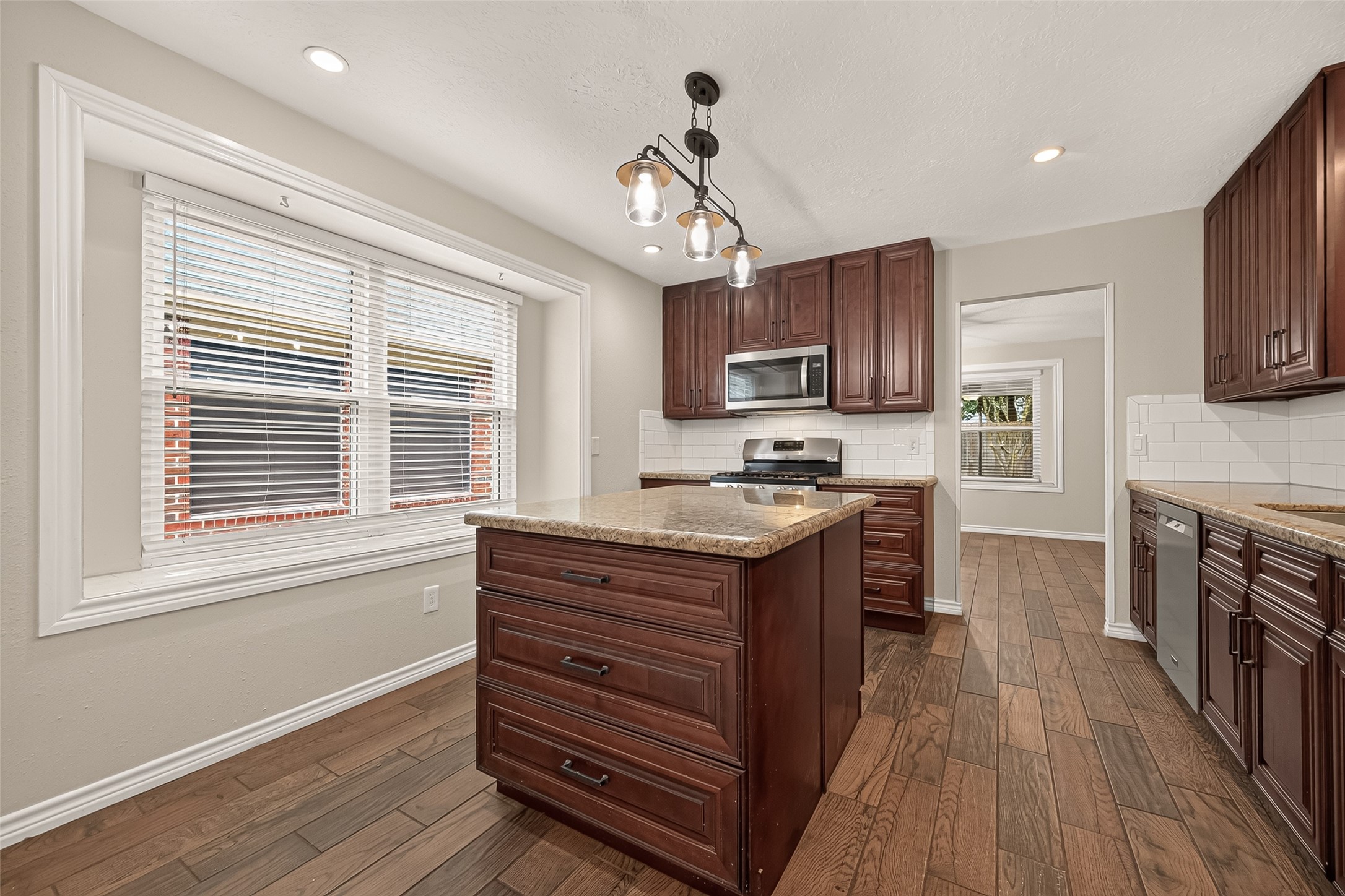 6126 Conlan Bay Drive Property Photo 15