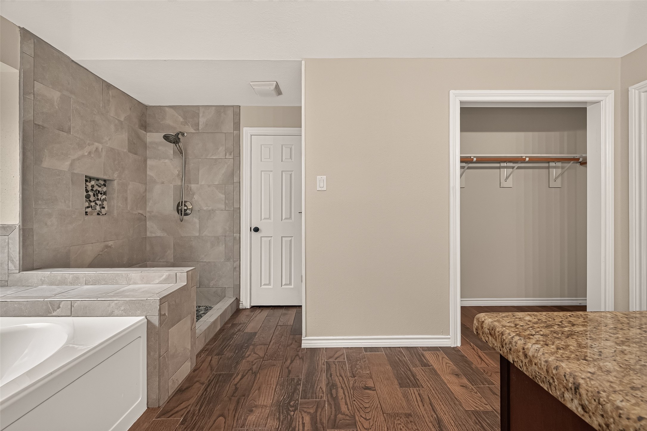 6126 Conlan Bay Drive Property Photo 21