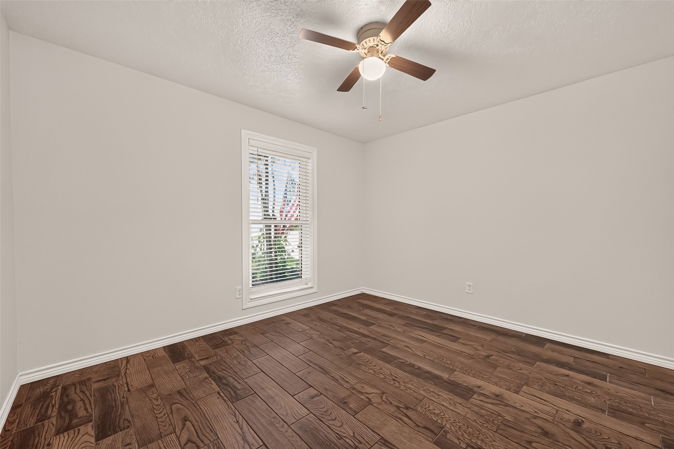 6126 Conlan Bay Drive Property Photo 23