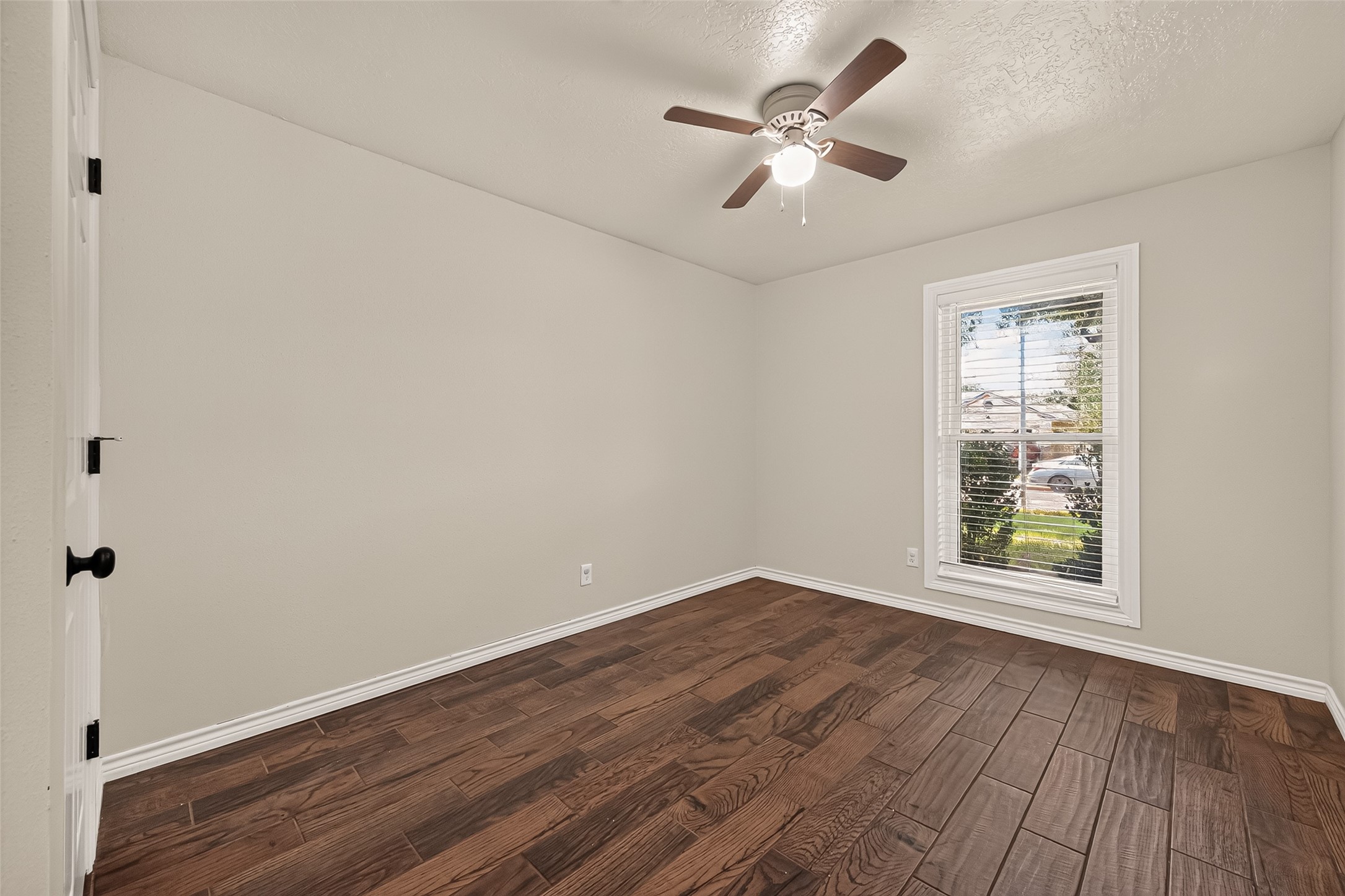 6126 Conlan Bay Drive Property Photo 25