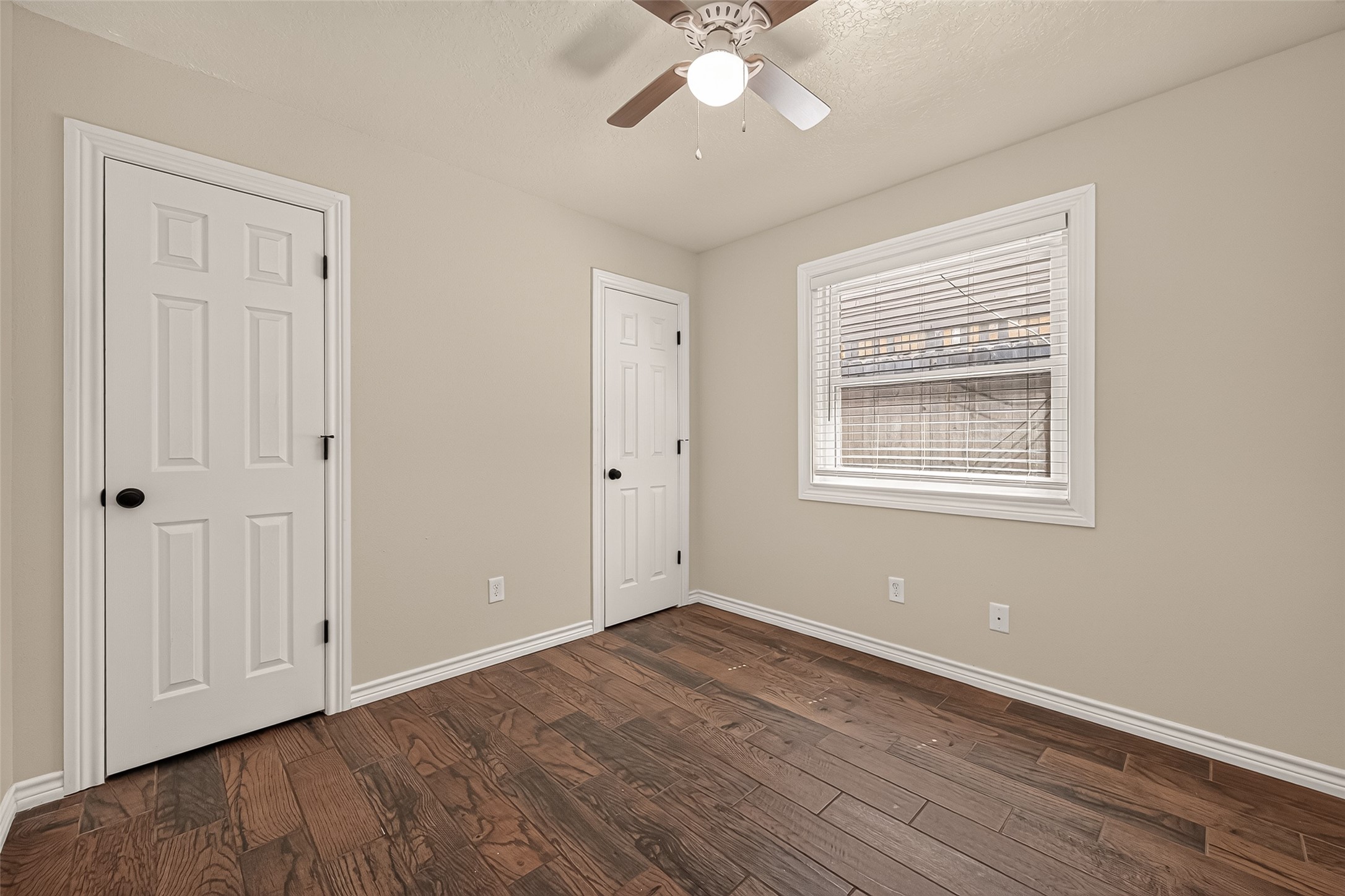6126 Conlan Bay Drive Property Photo 27