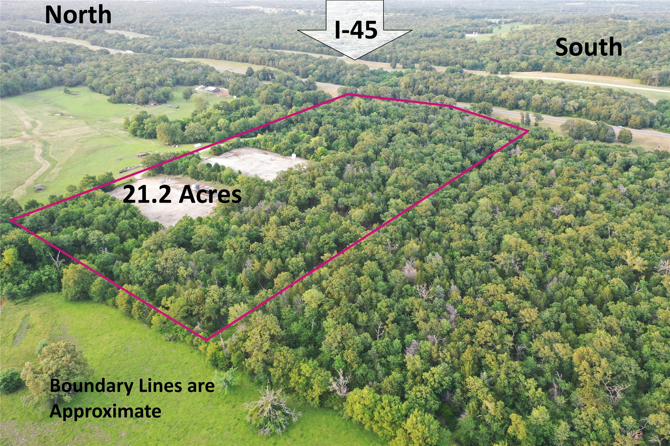 720 Interstate 45 S Property Photo 1