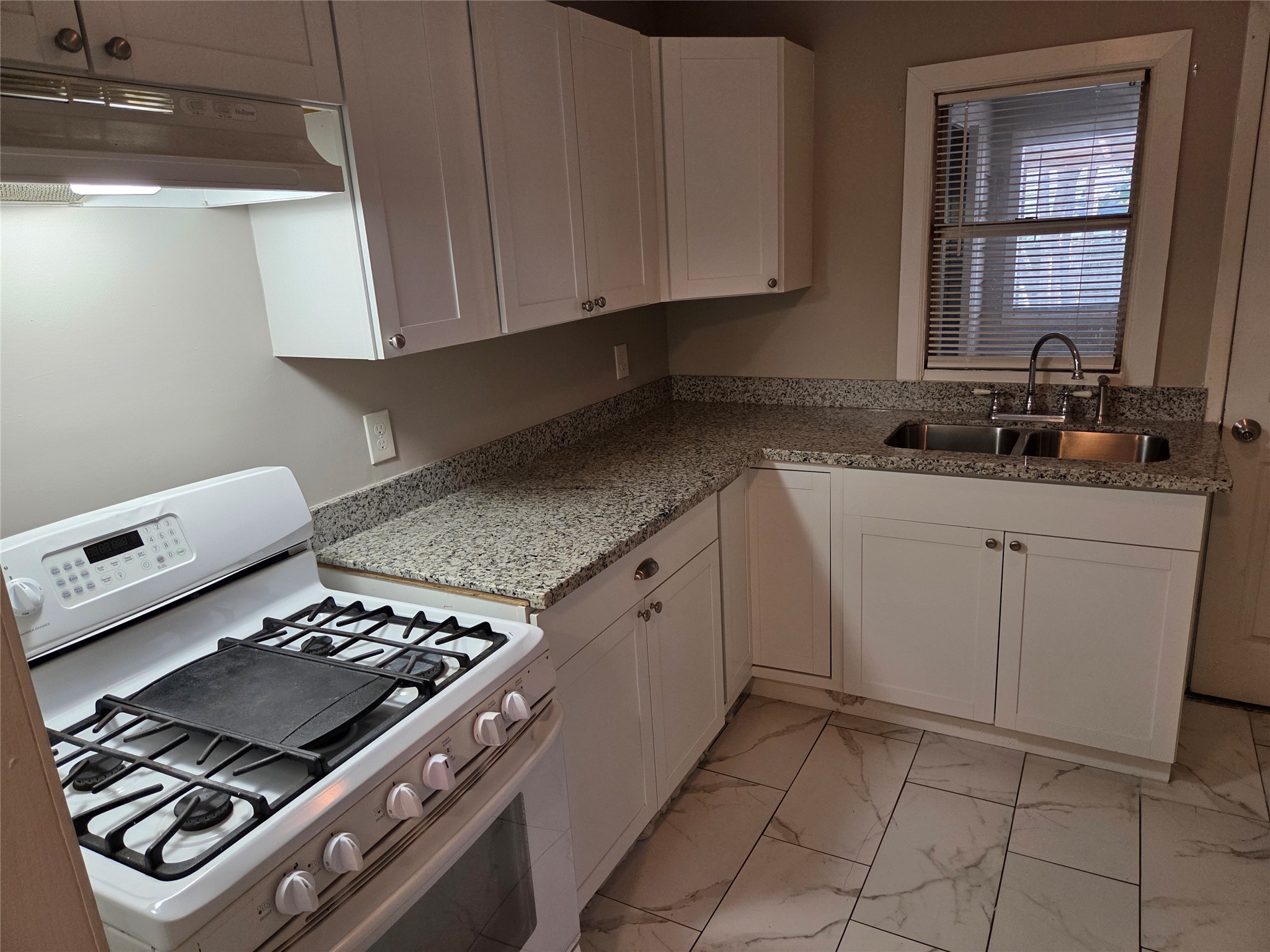 505 Peggy Street Property Photo 4