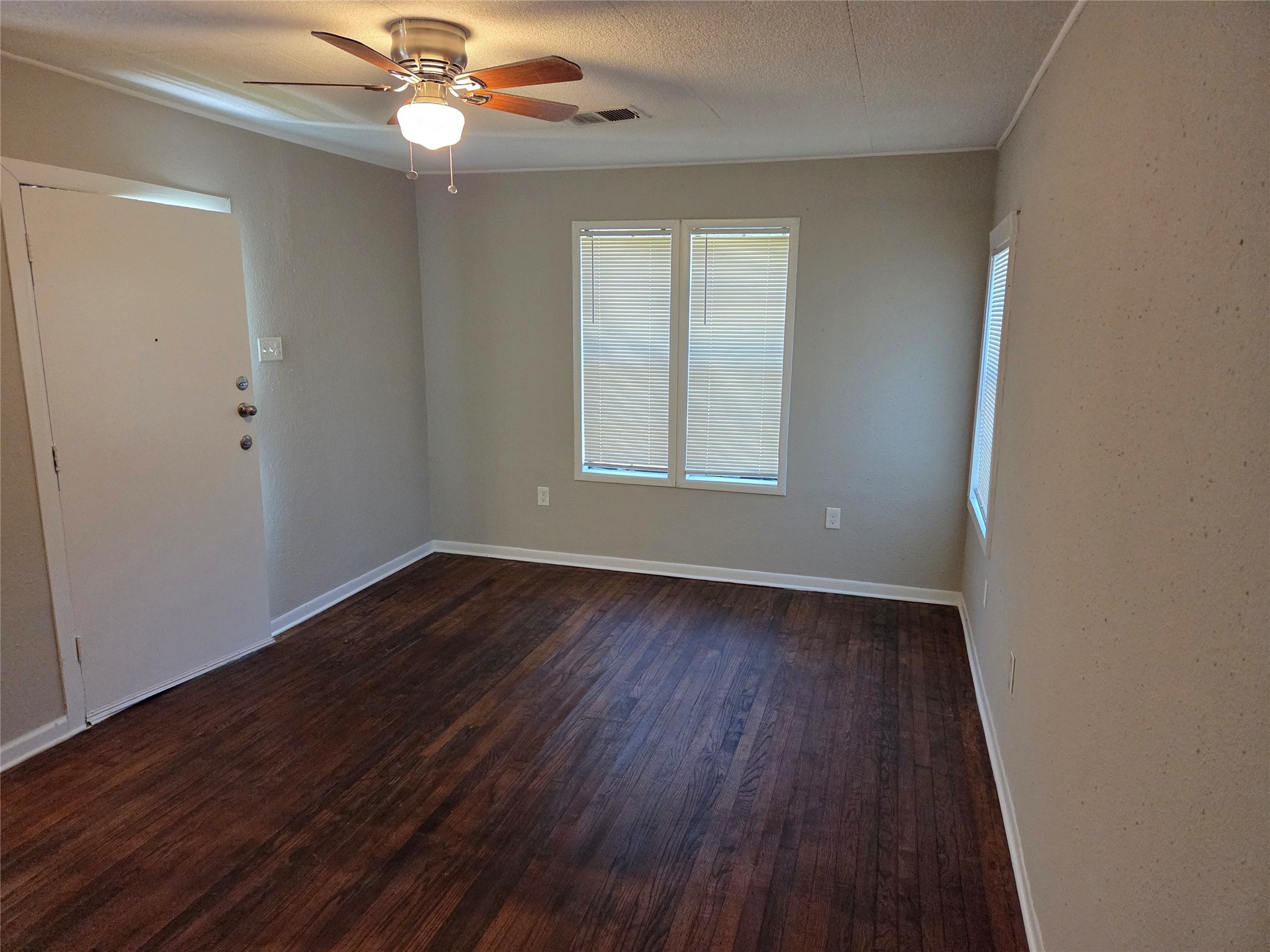 505 Peggy Street Property Photo 7