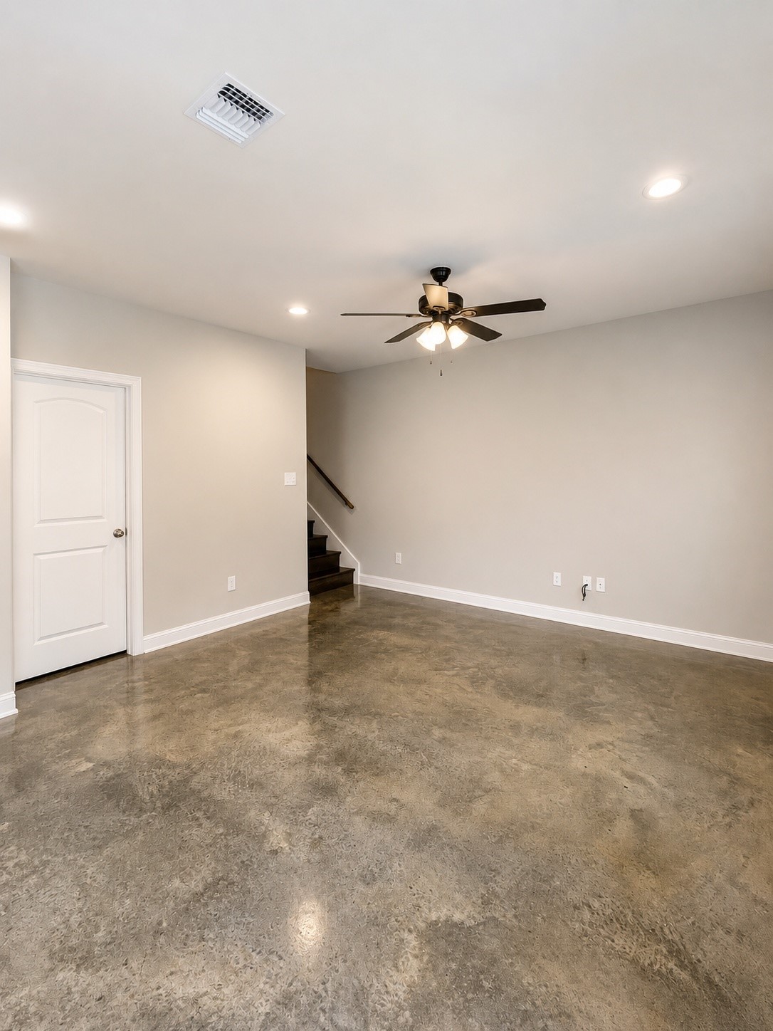 615 Hayman Street Property Photo 10