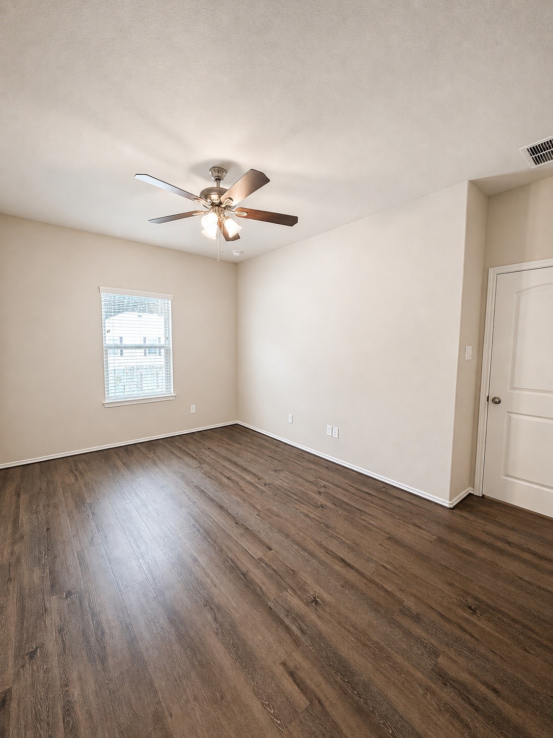 615 Hayman Street Property Photo 27