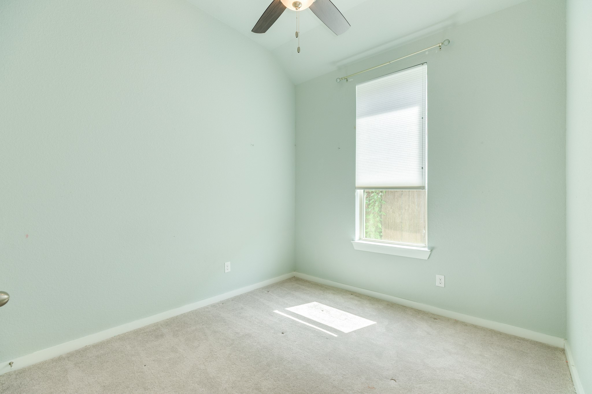 4015 Shackleton Court Property Photo 26