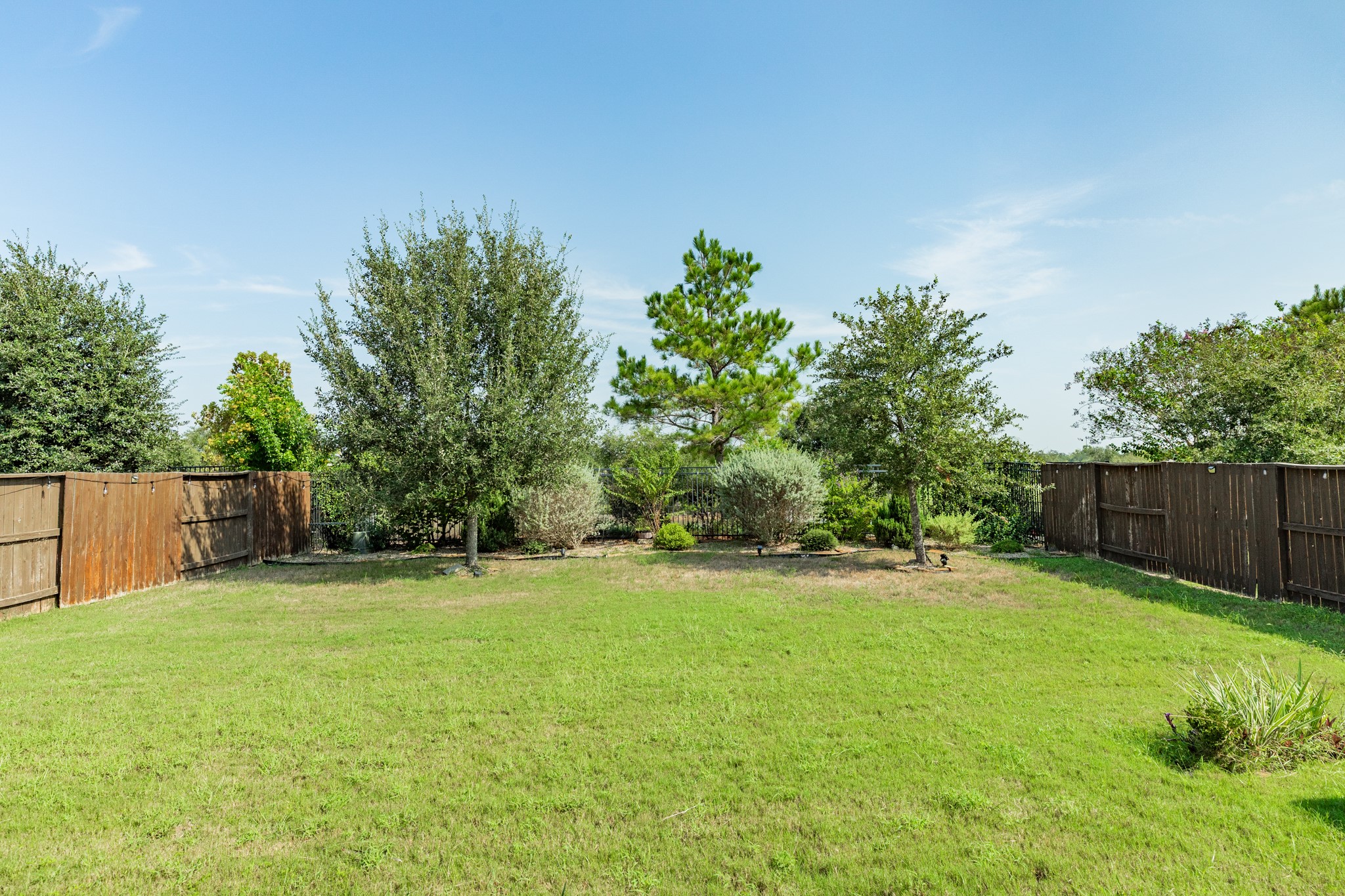 4015 Shackleton Court Property Photo 32